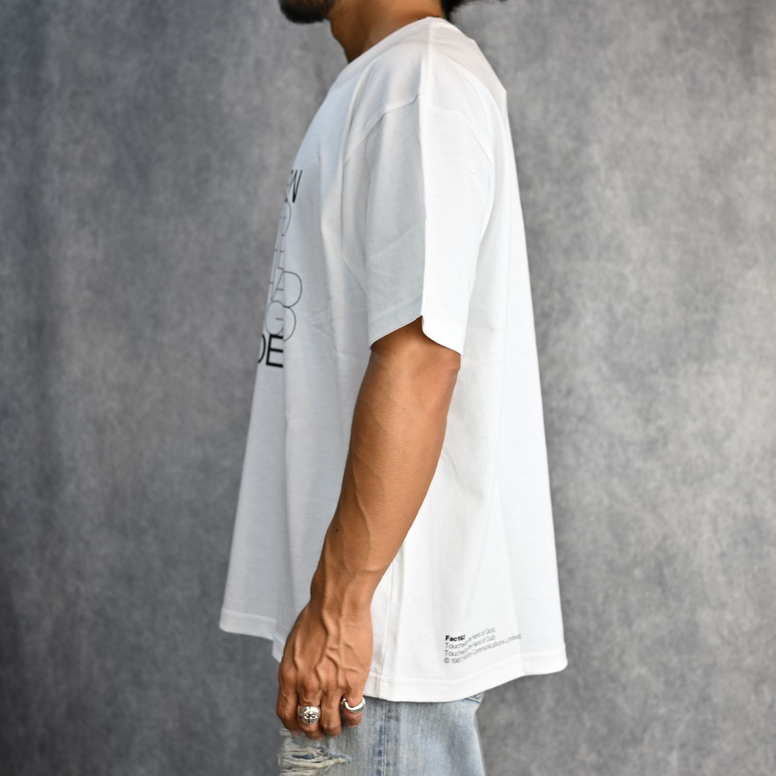New Order “TOUCHED BY THE HAND OF GOD” Crewneck T-SH （WHITE） /  ニューオーダー 「タッチト・バイ・ザ・ハンド・オブ・ゴッド」 プリント Tシャツ （ホワイト）