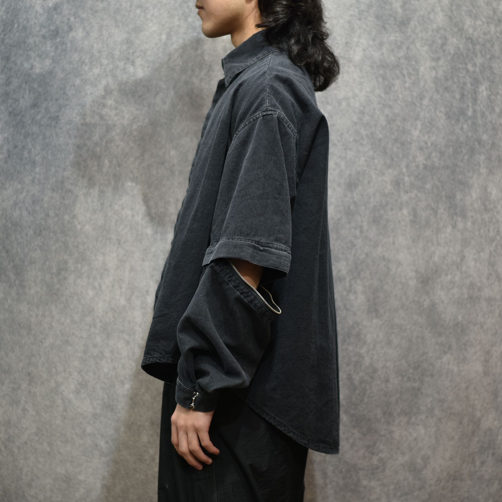 デタッチャブルスリーブホックカフスシャツ (BLACK WASHED)｜LB26SS-SH11-BWD