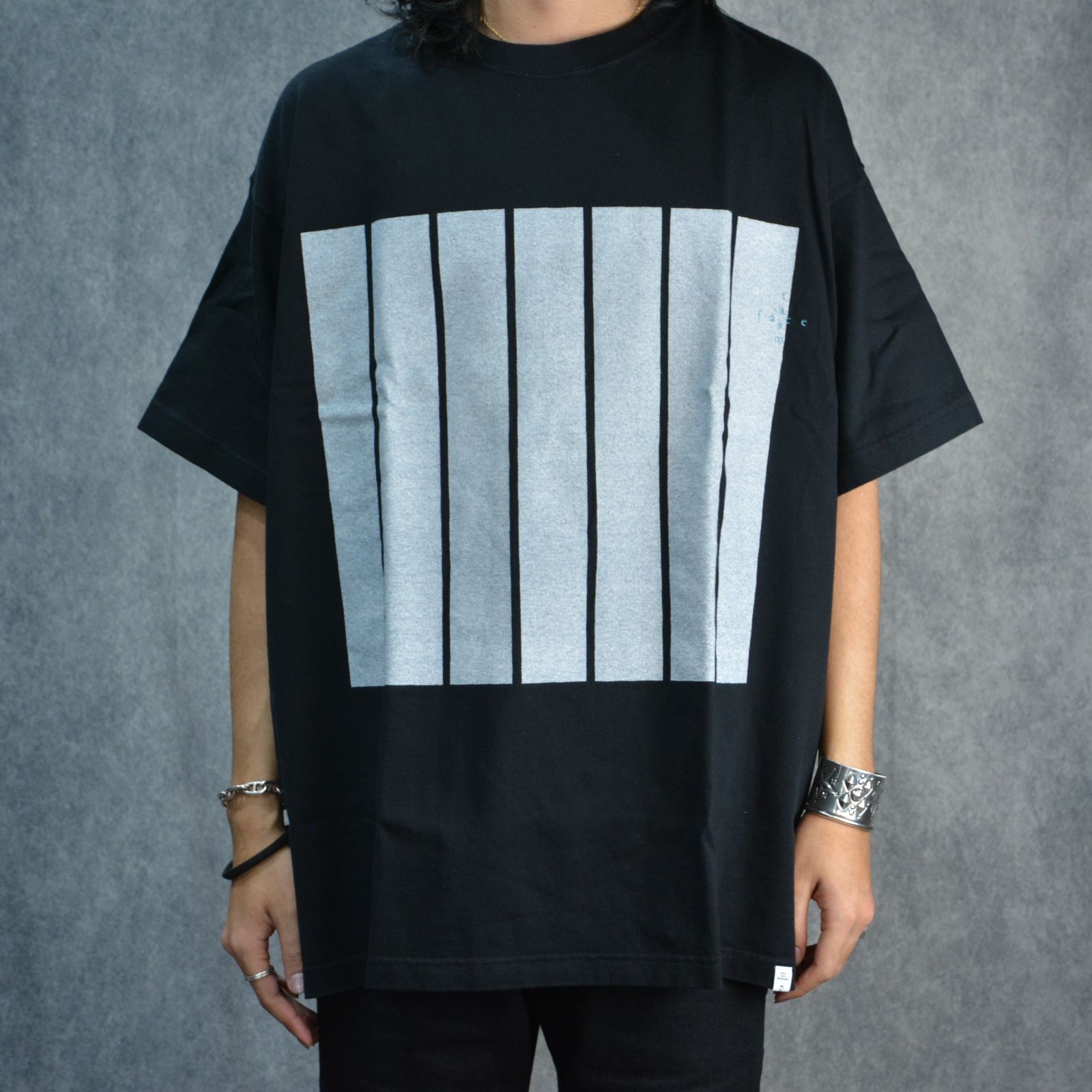 VINYLグラフィックTシャツ / 黒 / すしお×モニョチタポミチ