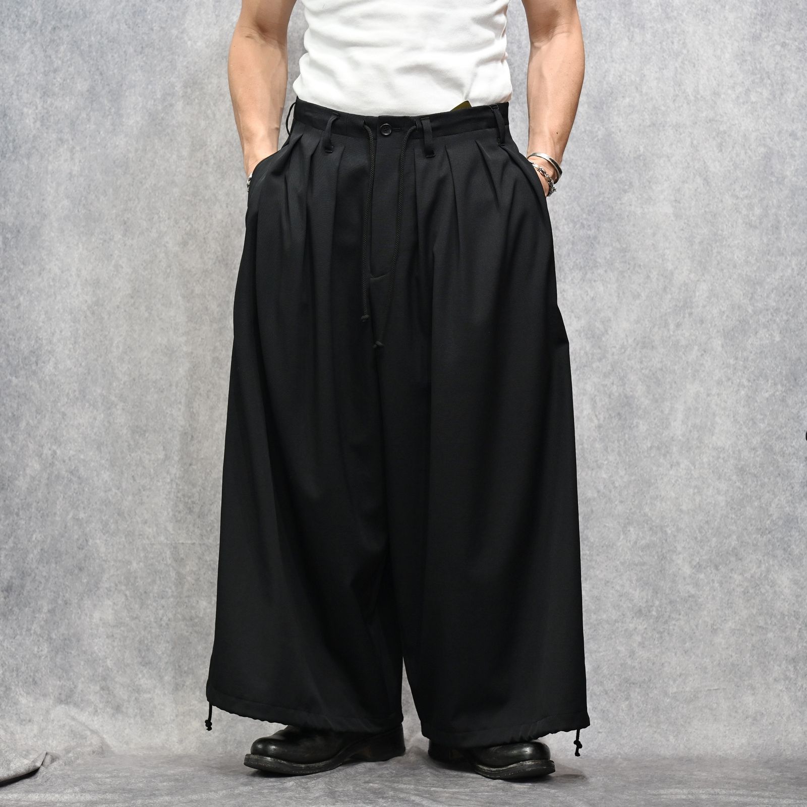 WOOL GABARDINE BALLOON PANTS  （BLACK / ブラック） 12タック バルーンパンツ｜HO-P07-100-2-02