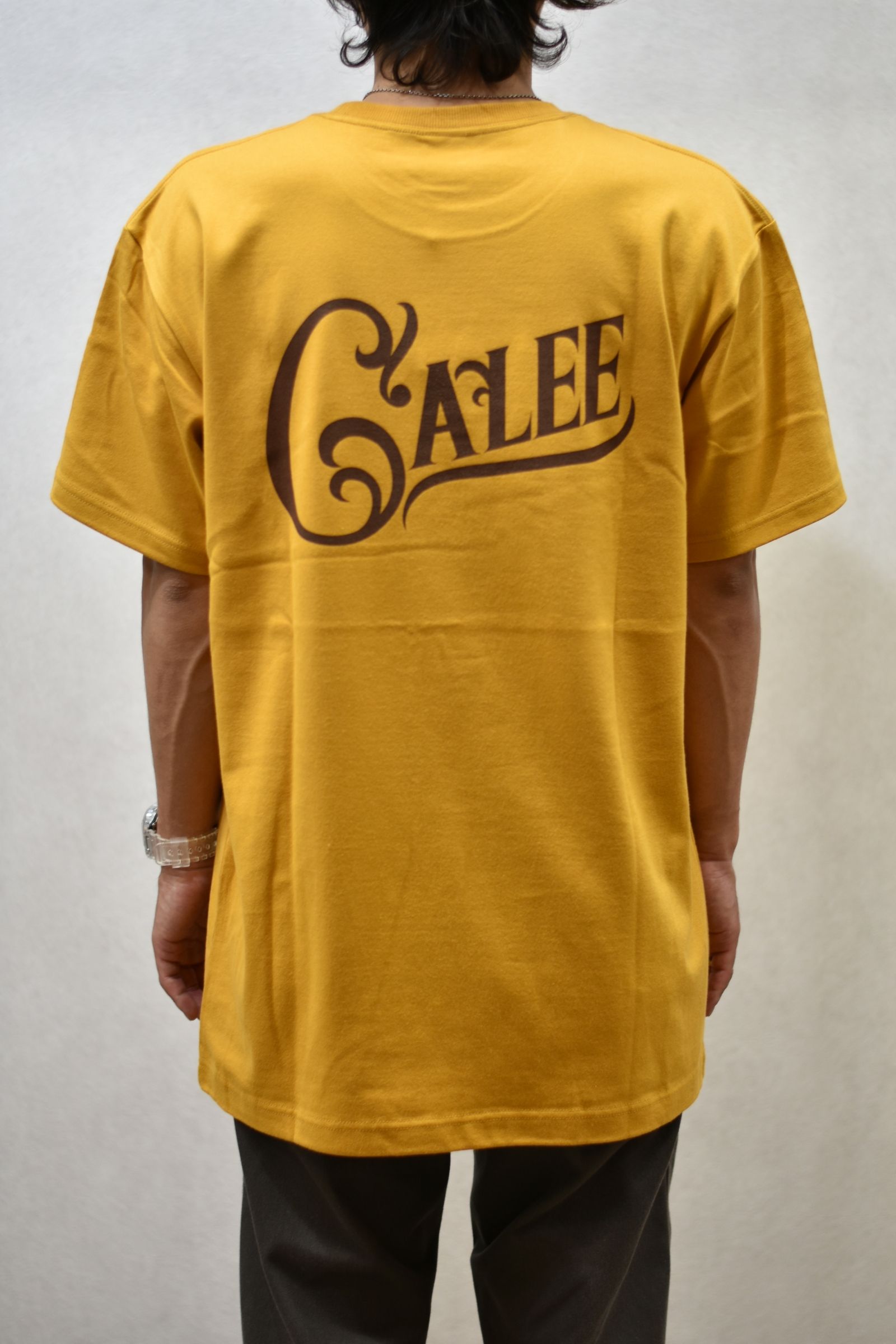 ×DISNEY MULTI PLAYER T-SHIRT (MUSTARD)