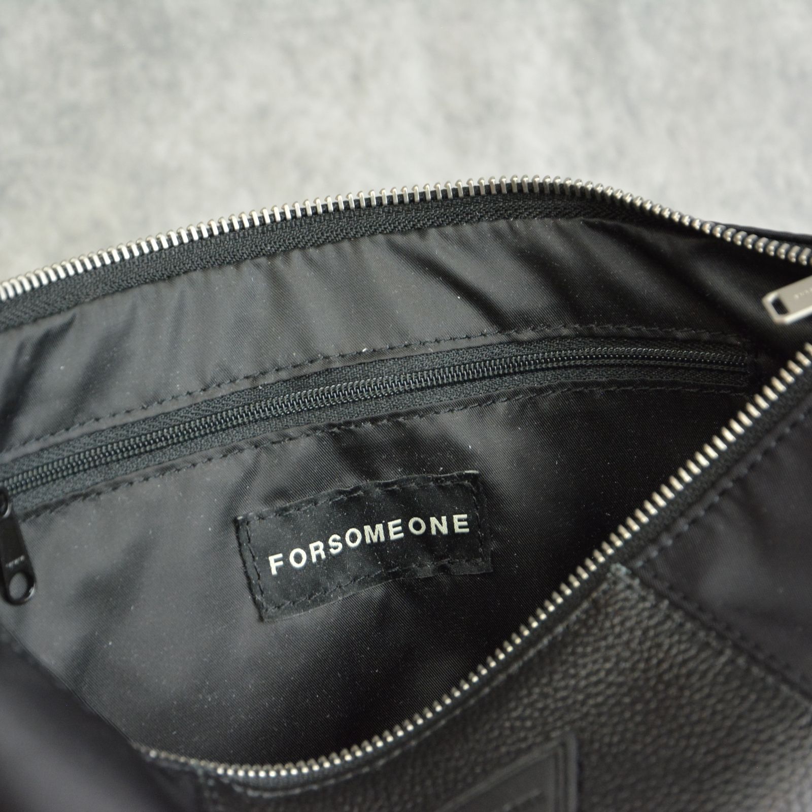 TM BODY BAG (BLACK） / ボディバッグ （ブラック） 78001105