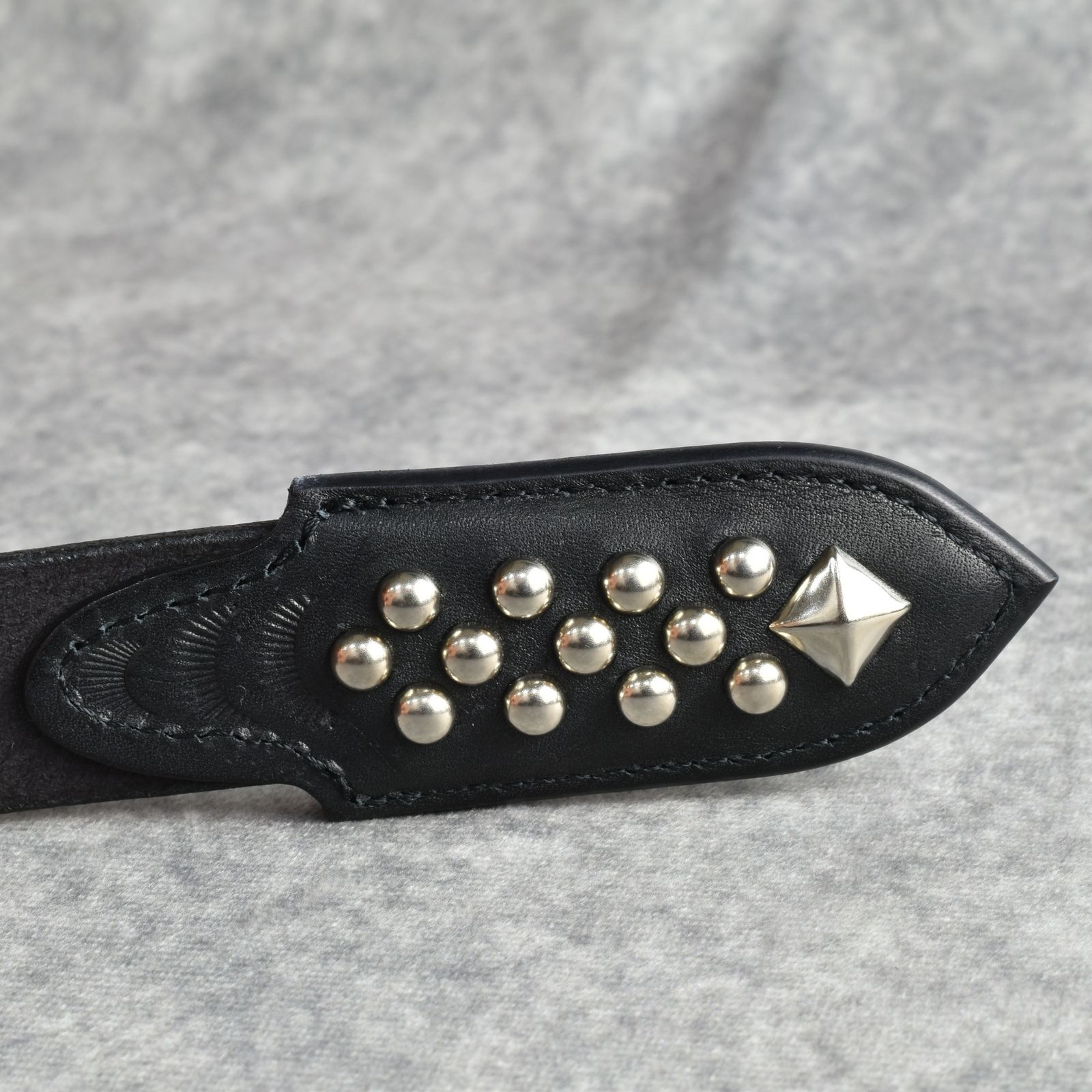 CALEE - STUDS LEATHER NARROW BELT ＜TYPE B＞ (BLACK