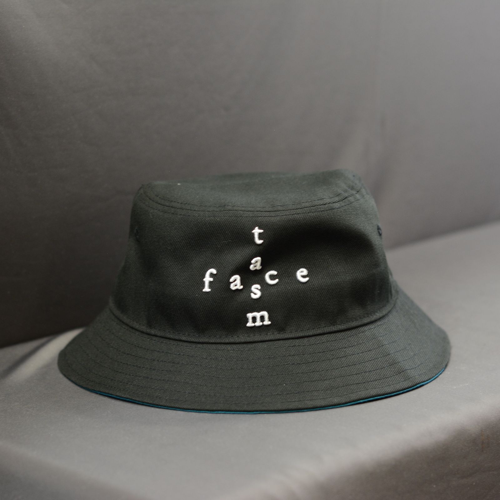 FACETASM - × NEW ERA BUCKET HAT （BLACK） | chord online store