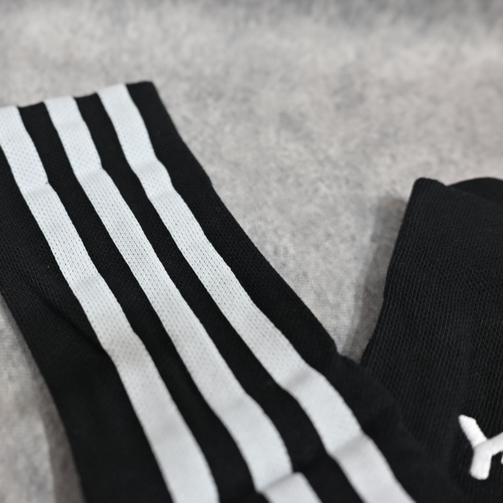 Y-3 STRIPES SOCK （BLACK） / ストライプ ソックス （ブラック）IZ3173