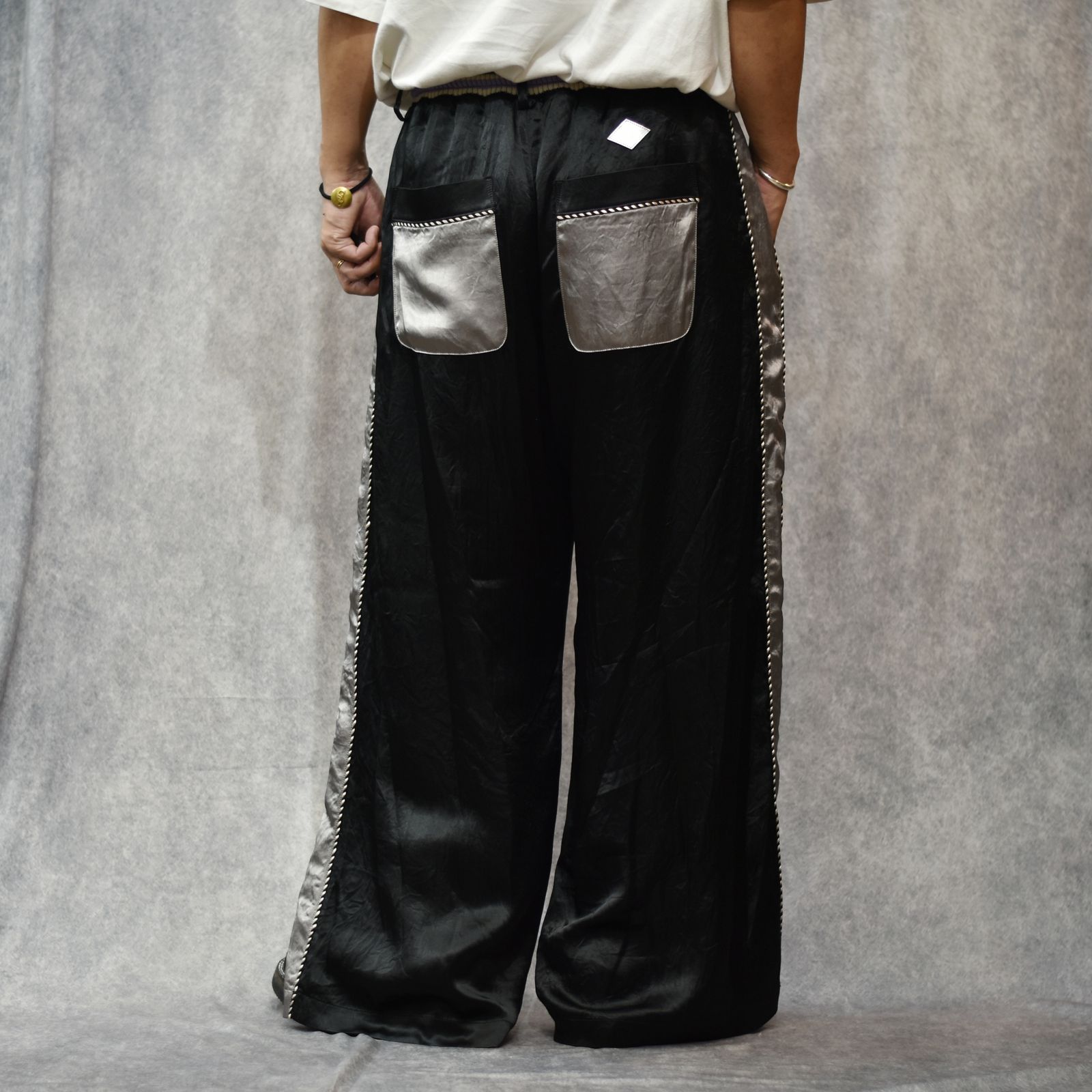 SATIN SOUVENIR TROUSERS (BK)｜スーベニアパンツ・スカパンツ｜PD25AP01