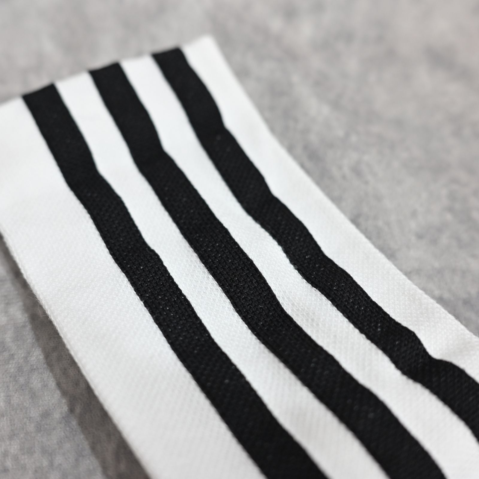Y-3 STRIPES SOCK （WHITE） / ストライプ ソックス （ホワイト）IZ3172
