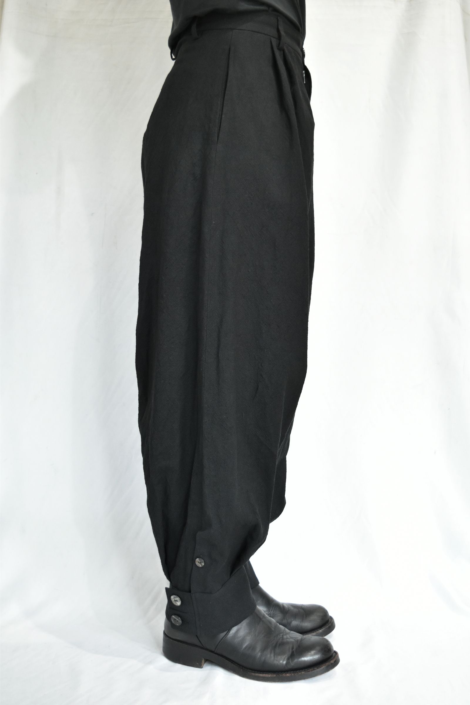 kujaku - higotai pants | chord online store