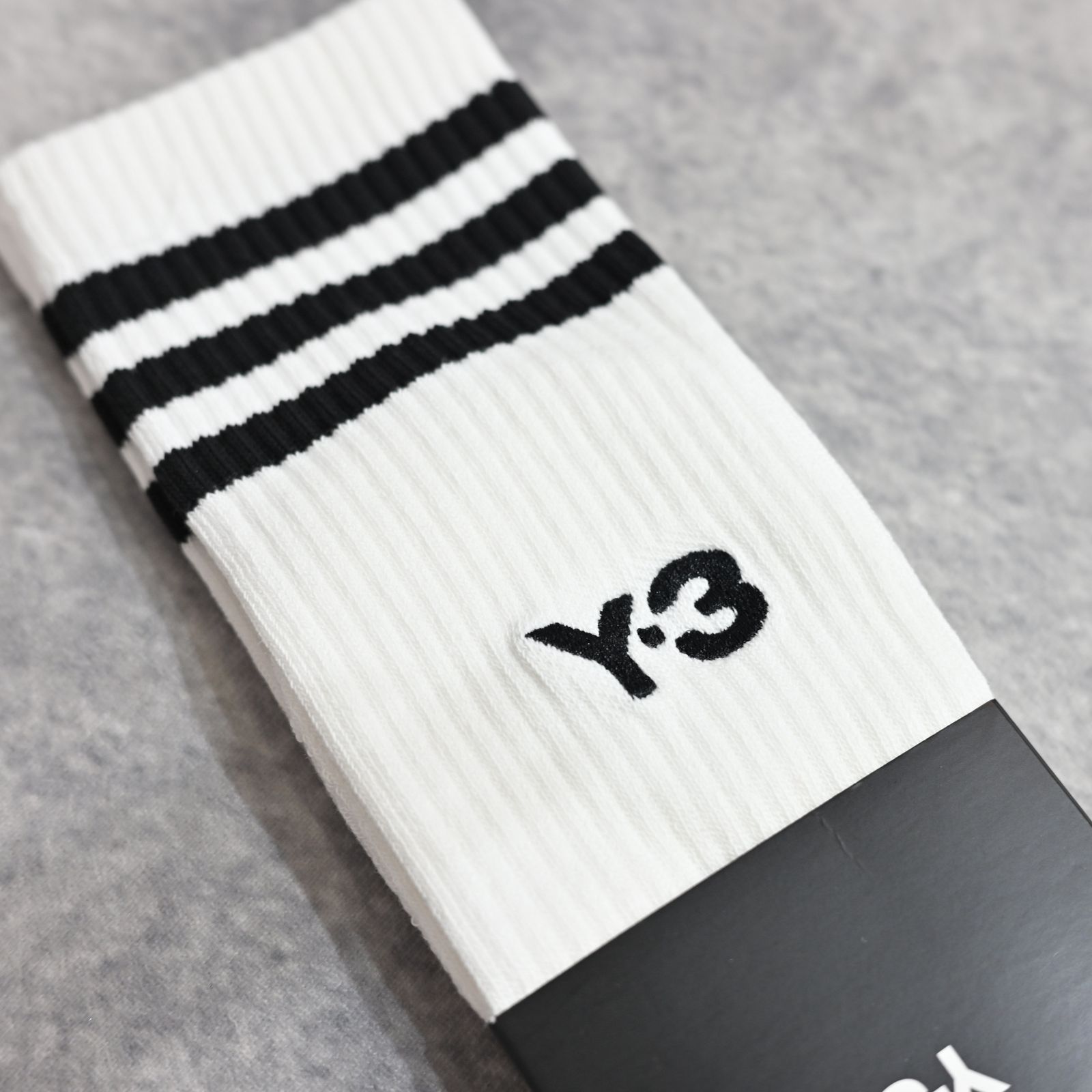 Y-3 STRIPES HIGH SOCKS （WHITE） / ロングソックス （ホワイト） KS1458