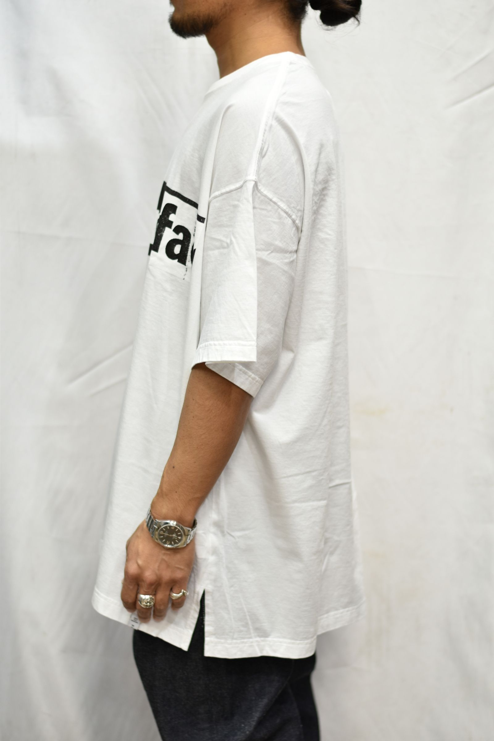 FACETASM - LOGO BIG TEE (WHITE) | chord online store