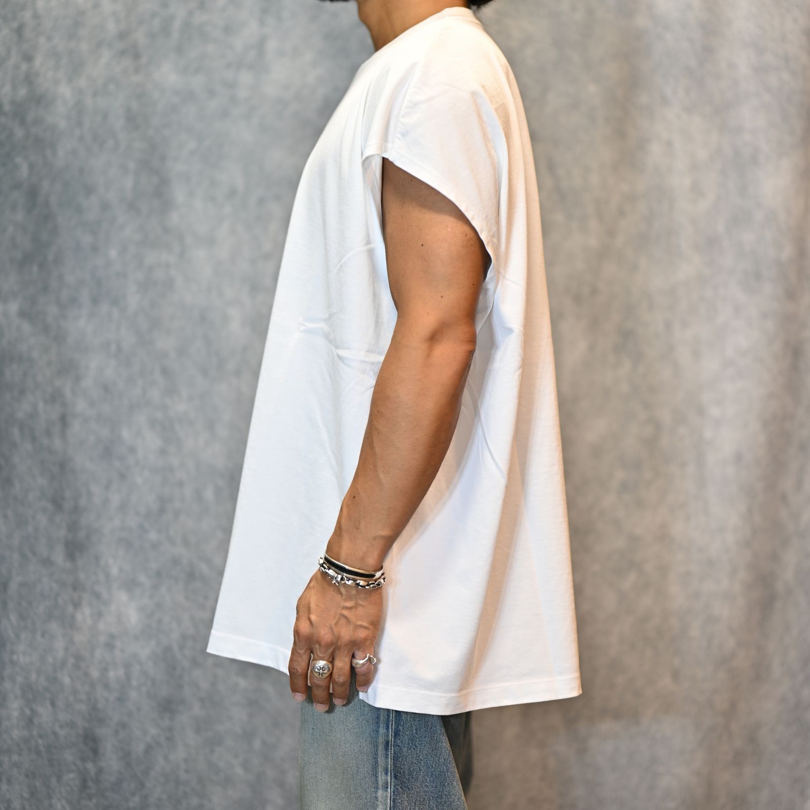 Big Nosleeve T-SH （WHITE） / ビック ノースリーブ Tシャツ （ホワイト） 2505-4006