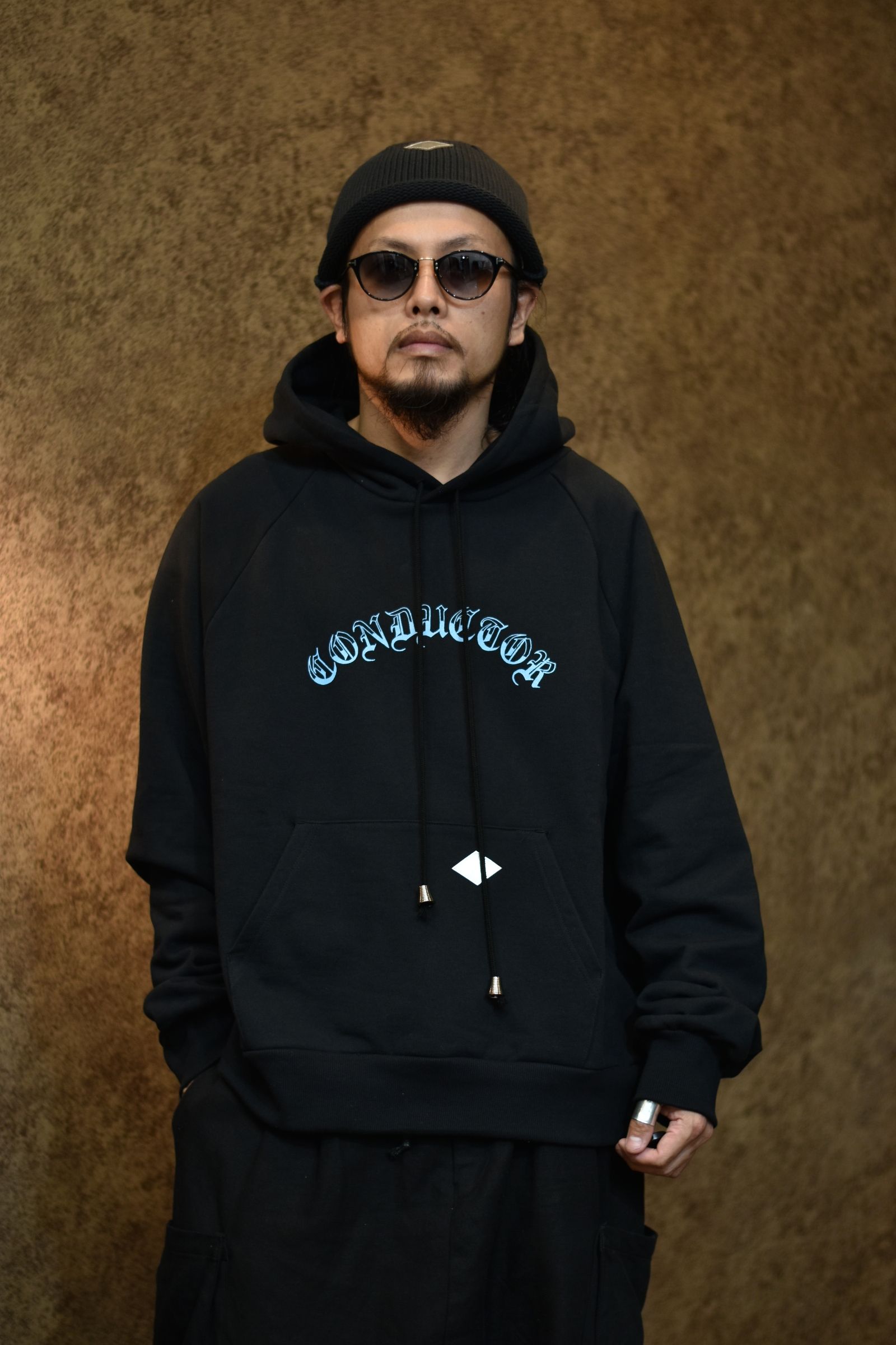 el conductorH - COTTON HOODED SWEATER 'BRAIN (BLACK) | chord