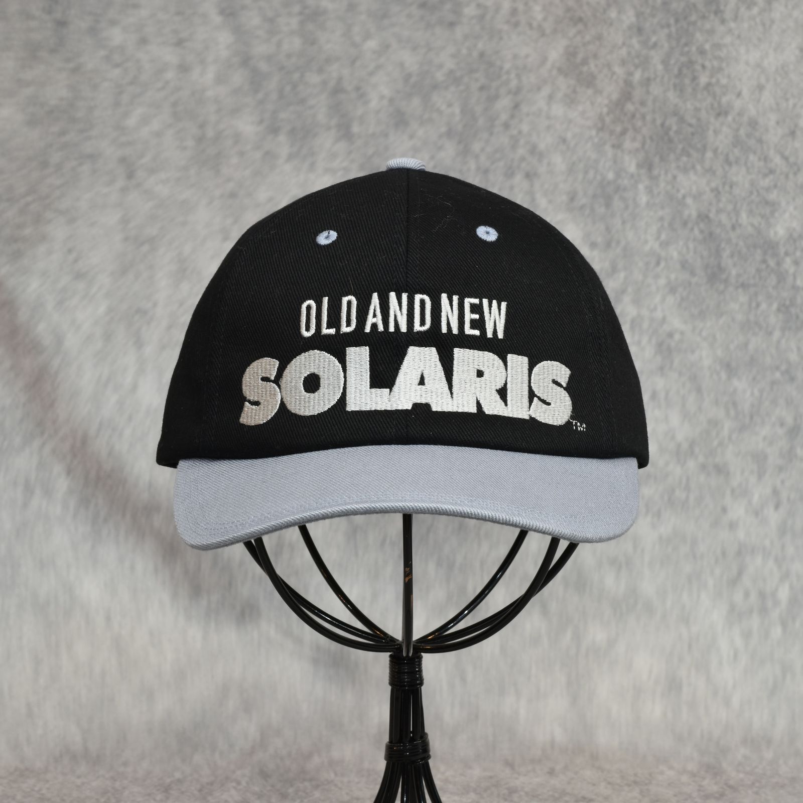 [FOOTBALL] Curved Visor Cap "TRAPBOY" (BLACK×ICE GRAY)｜キャップ｜Y01008