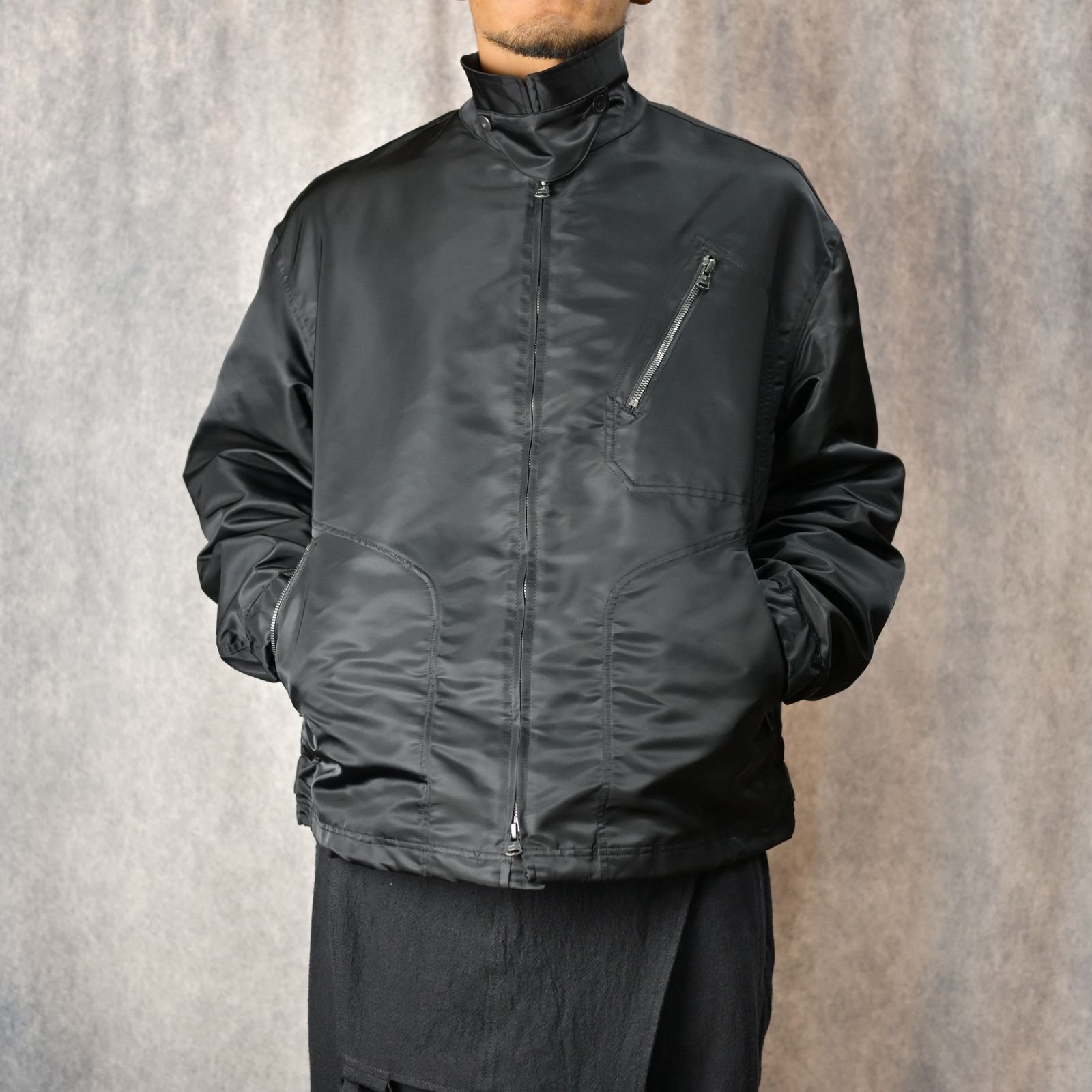 ［25周年記念］ × Yohji Yamamoto ナイロン ブルゾン （BLACK / ブラック） YB-25-BZ-02C