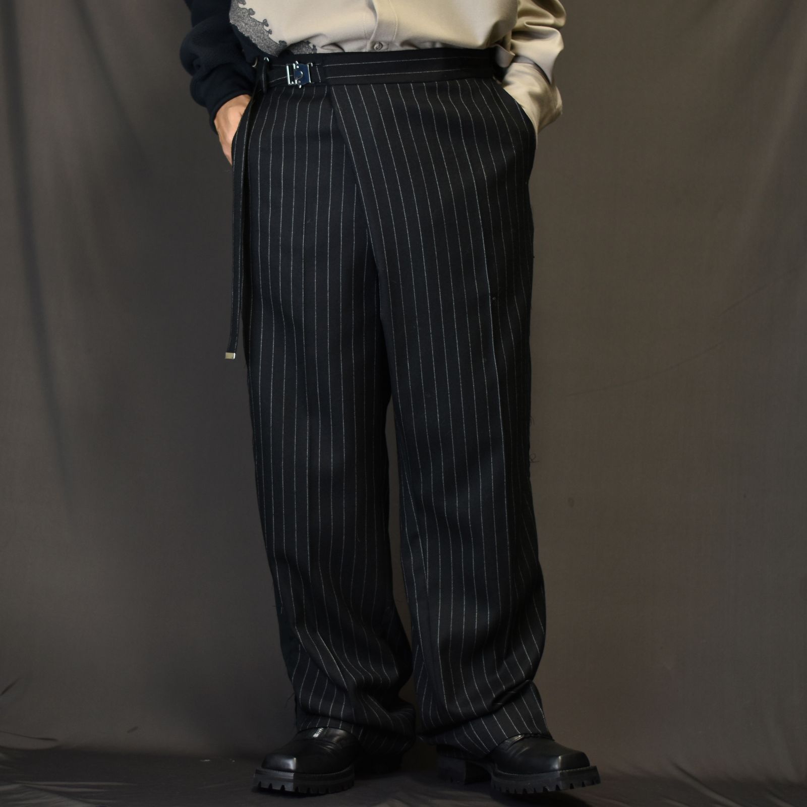 ラップドトラウザー / LB23AW-PT04-GST (BLACK STRIPE)