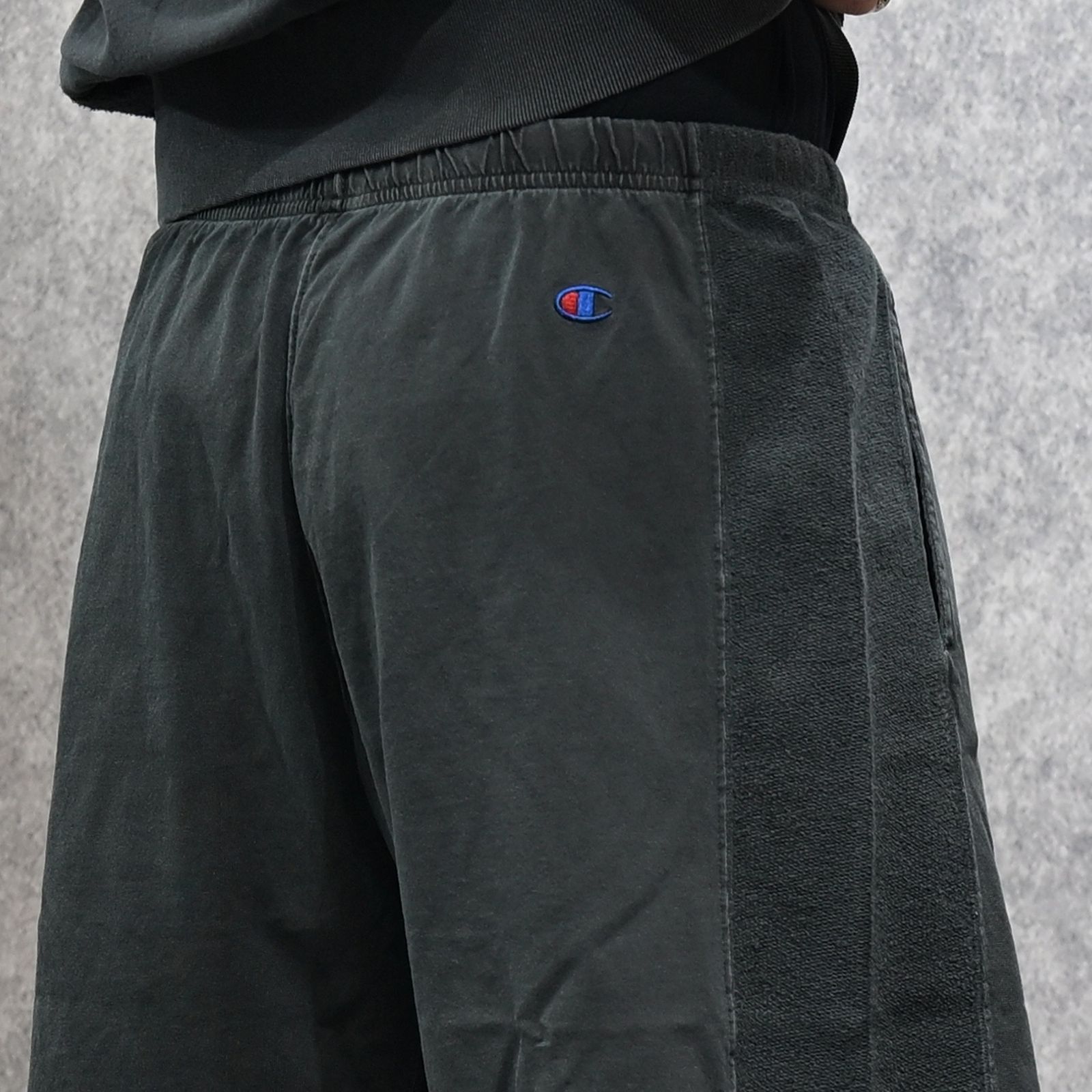 N.HOOLYWOOD × Champion｜HALF PANTS （CHARCOAL / チャコール）｜ハーフパンツ｜C8-D513