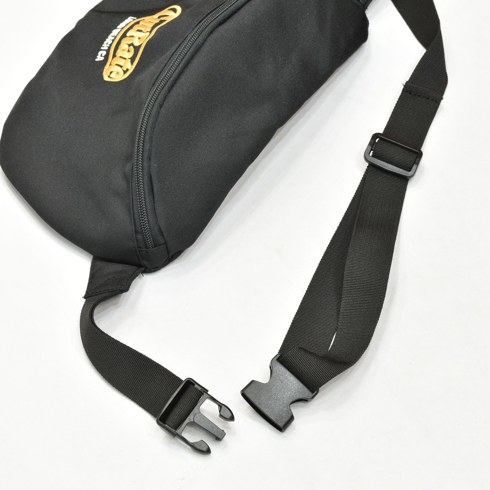 CUTRATE - CUTRATE LOGO SLING BACKPACK (BLACK/YELLOW) | chord