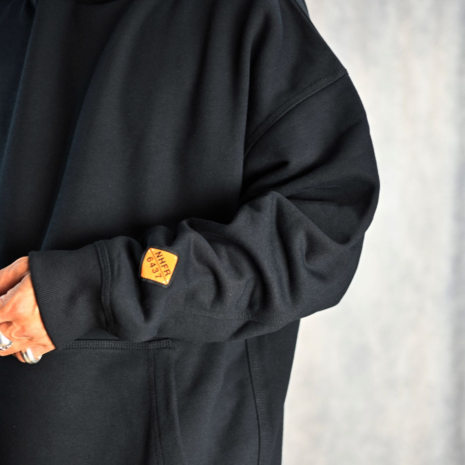 HOODIE SWEATSHIRT (BLACK) -  フーディー スウェット （ブラック） 1242-CS02-022