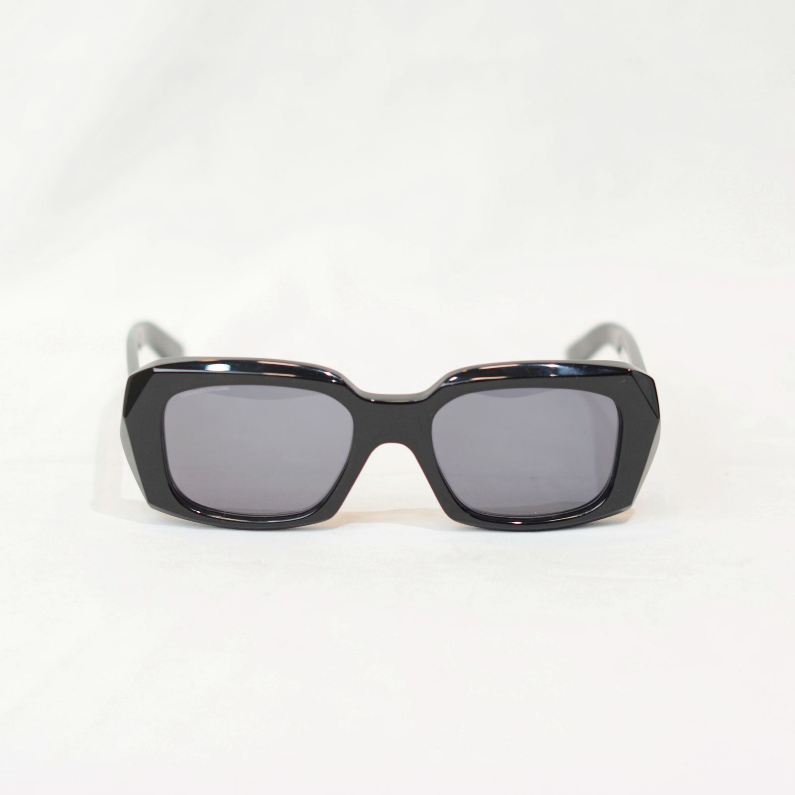 Television cut glasses