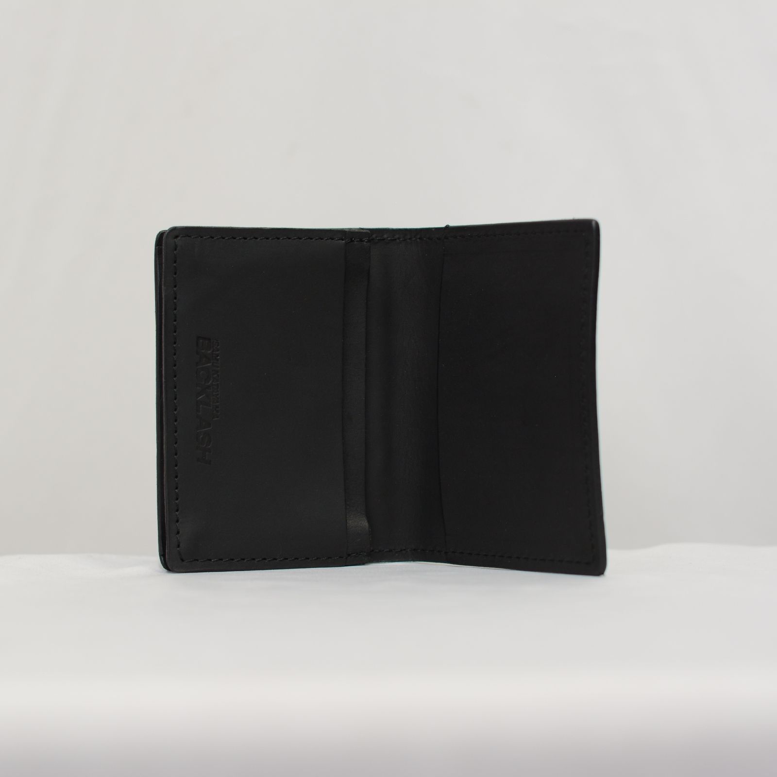 BACKLASH GUIDIカーフコインケース incarnation m.a+ GUIDI オイルカーフ コインケース - イサムカタヤマ バック