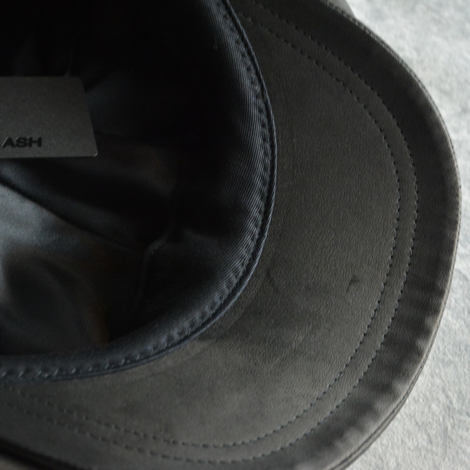 ISAMU KATAYAMA BACKLASH - Furniture Leather キャスケット