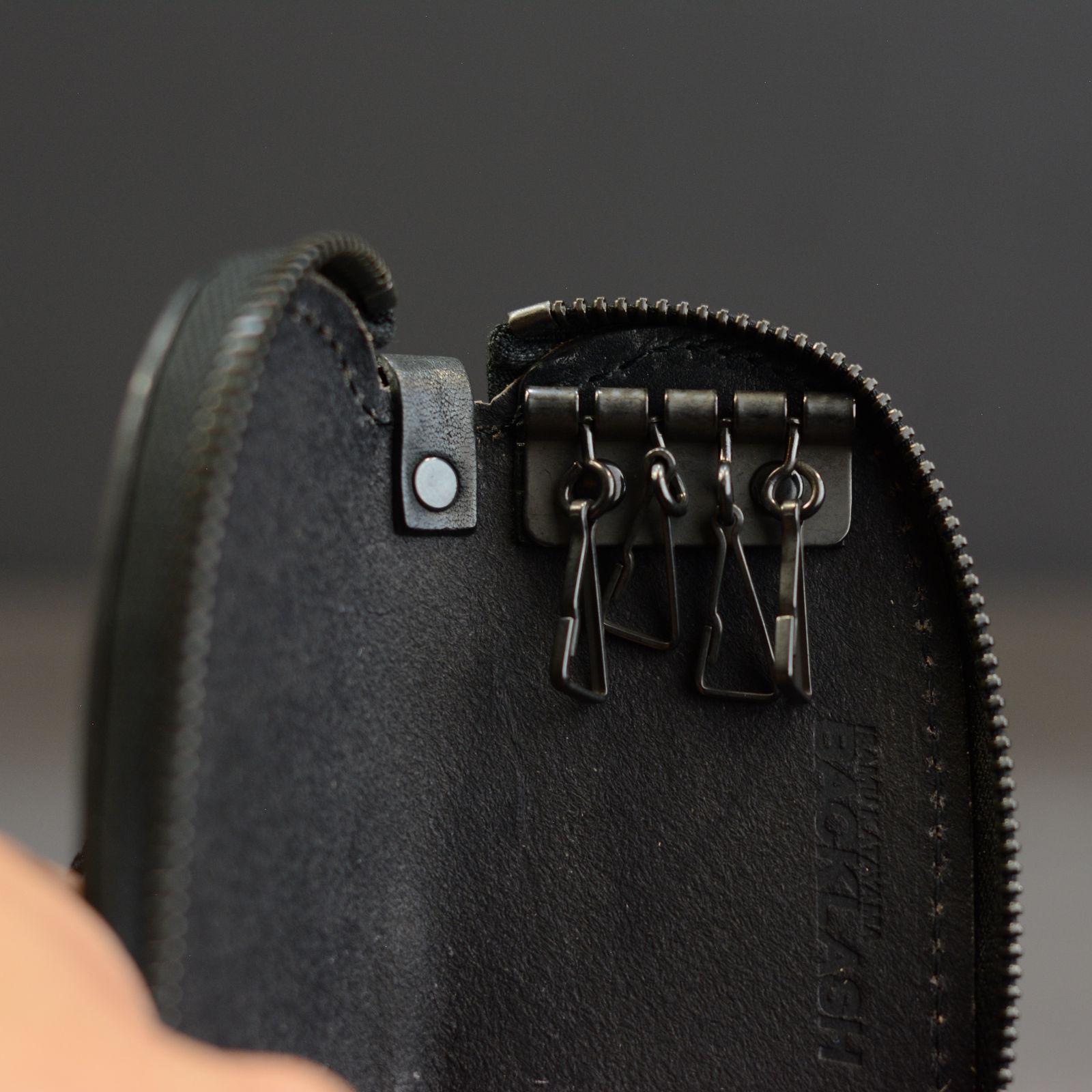 イタリアンショルダー シワ加工プルアップ （BLACK）
