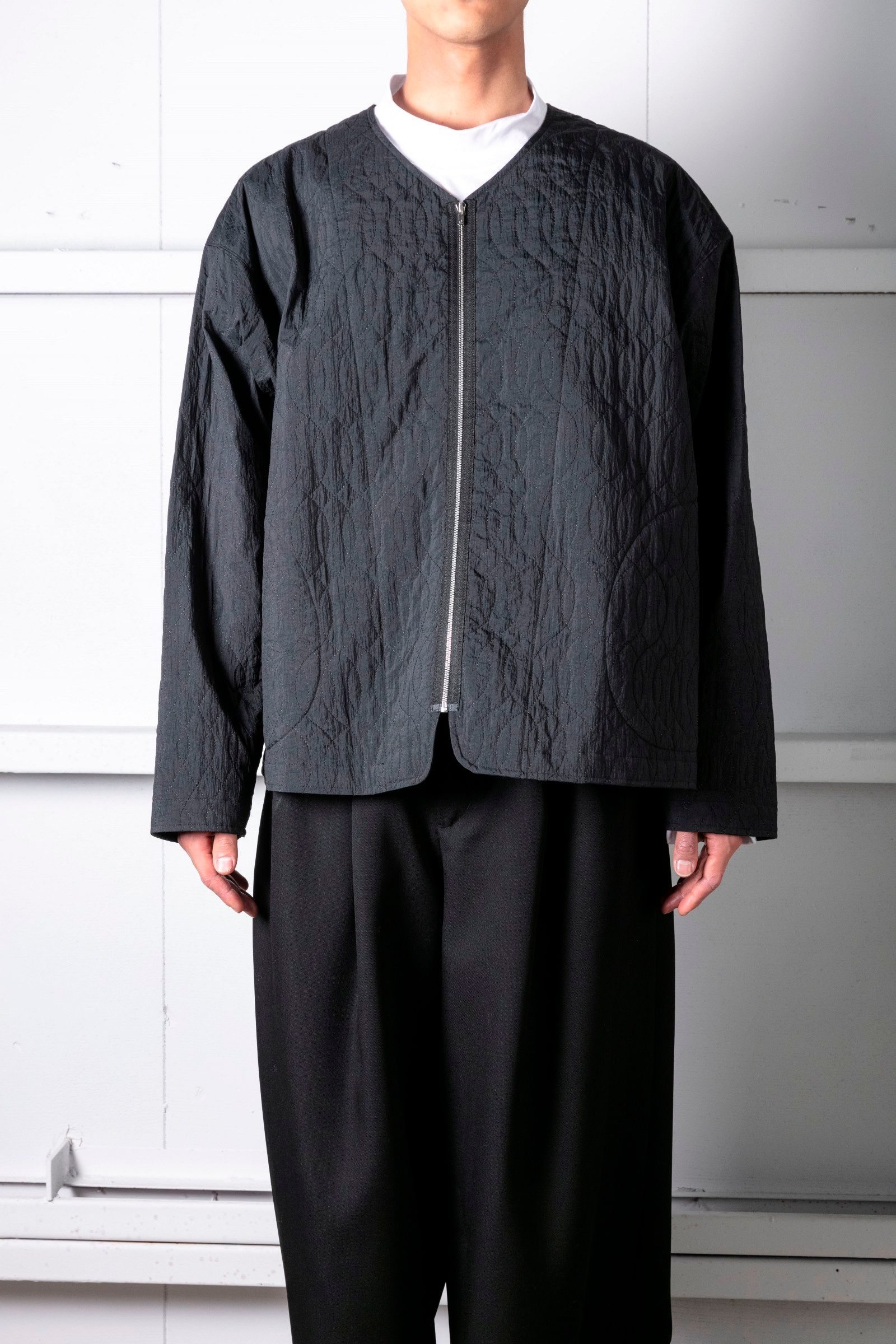 quilting over blouson (BLACK)