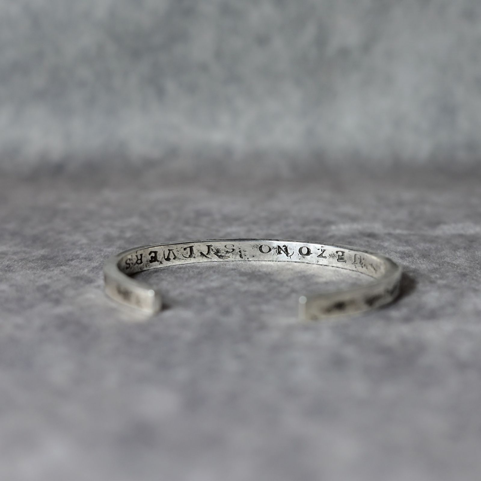 STRAIGHT BANGLE NARROW （M）｜ SILVERS 純銀