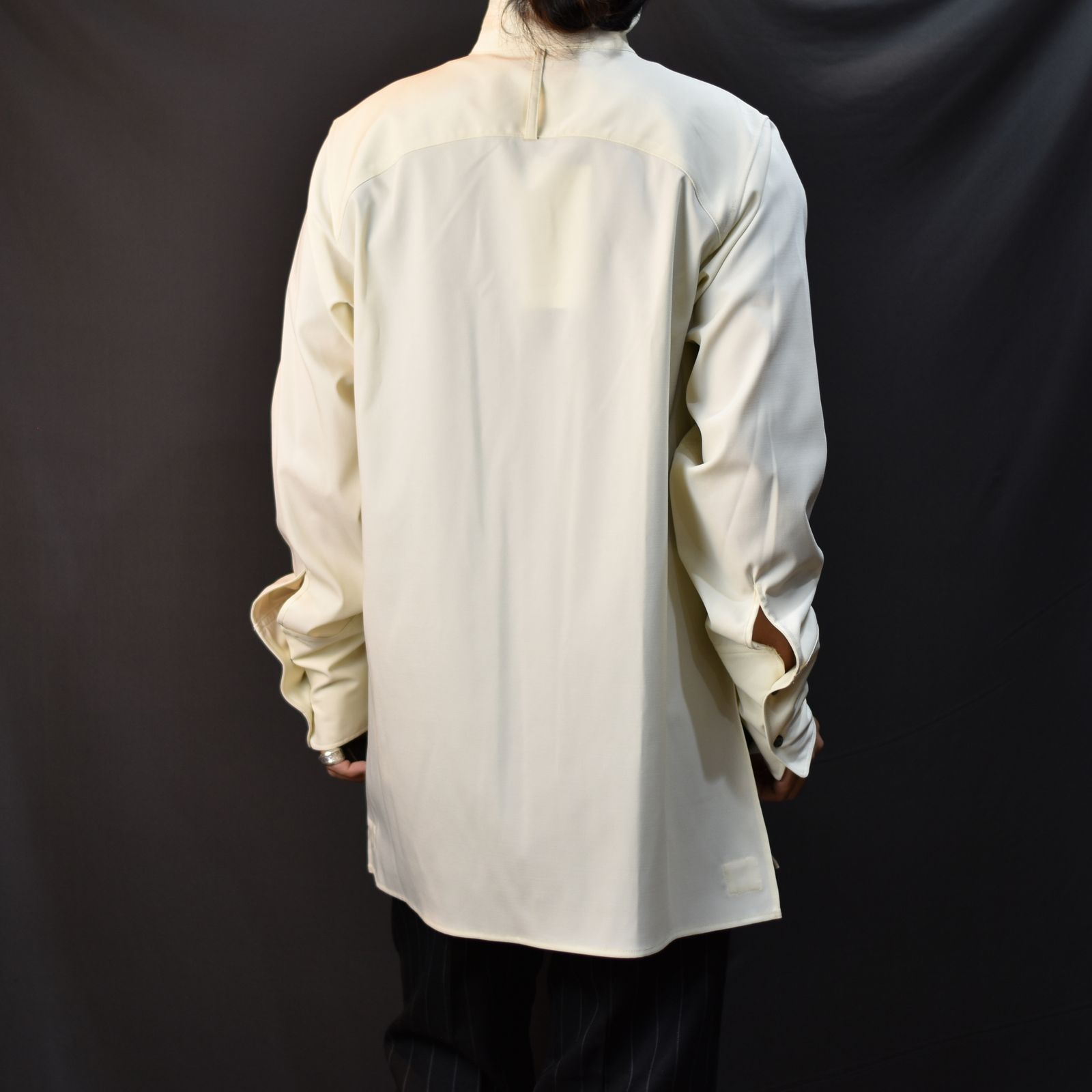 prasthana - stand neck crevice shirt (WHITE) / スタンドネック