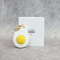 マルコモンドコラボレザーチャーム Egg coincase （WHT×YEL） チャーム キーリング ケース