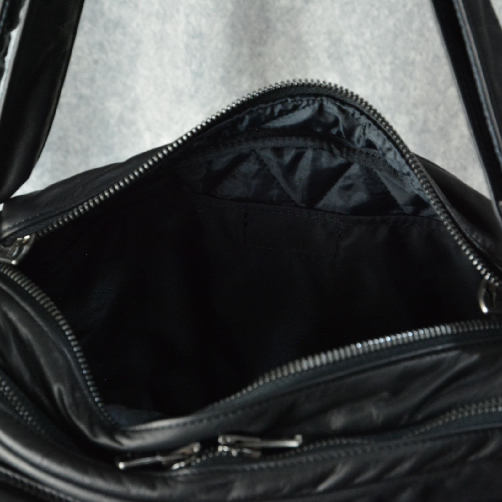 Furniture Leather トラベルバッグ  （BLACK / ブラック）