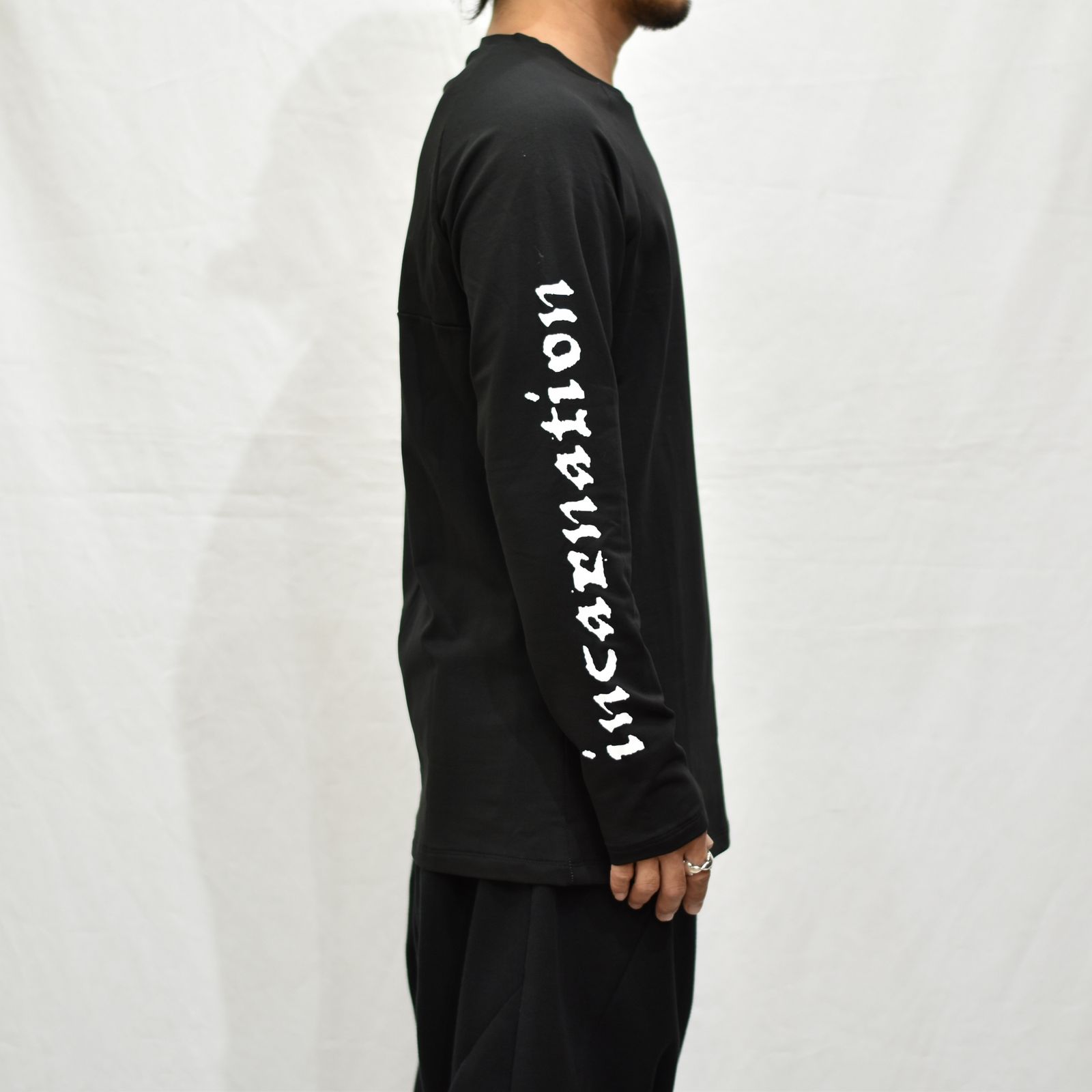 COTTON BLASTANE CUT&SAWN RAGLAN LONG SLEEVE (BLK×WHT)