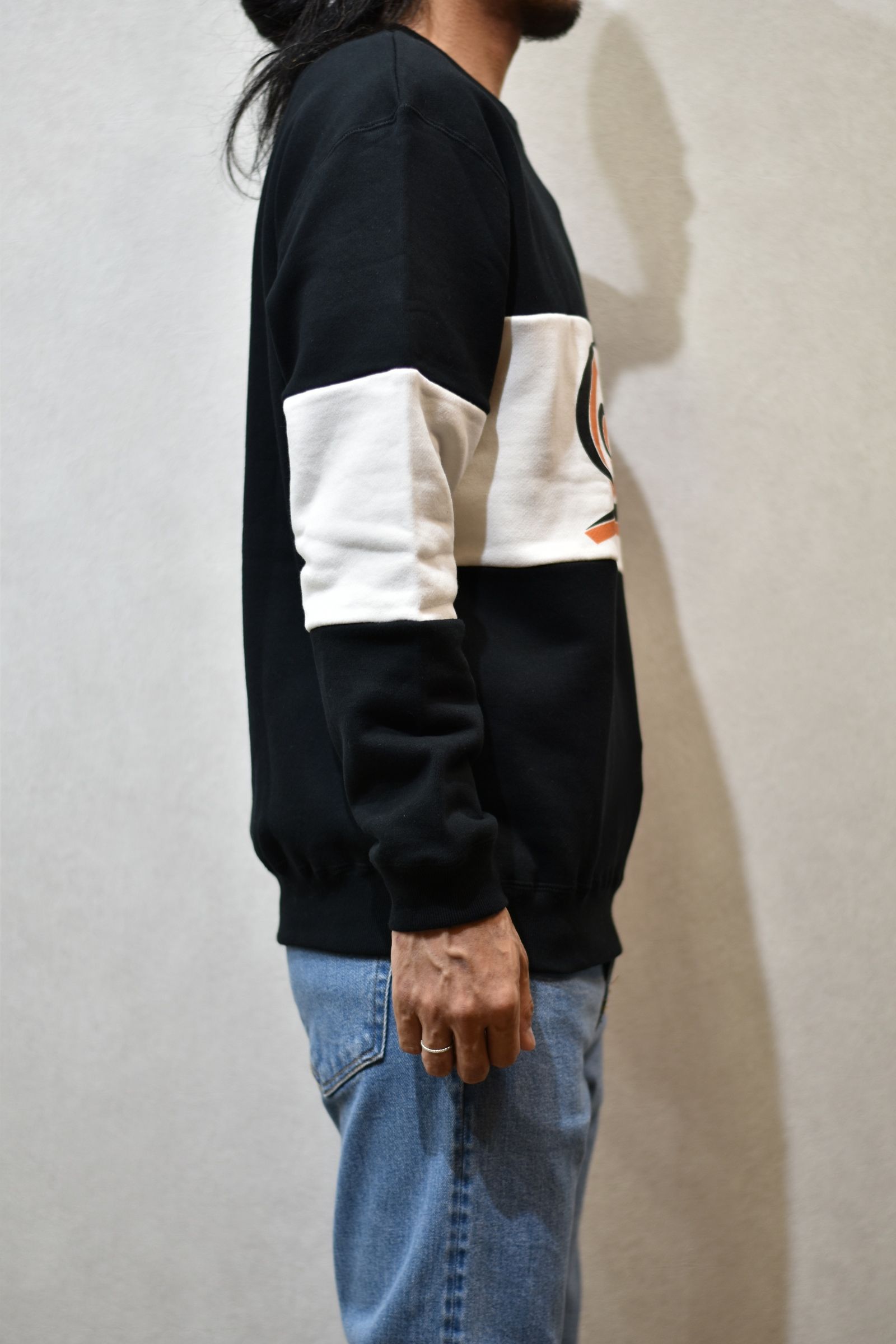 CALEE LOGO CONTRASTING FABRIC CREW NECK SWEAT (BLACK)