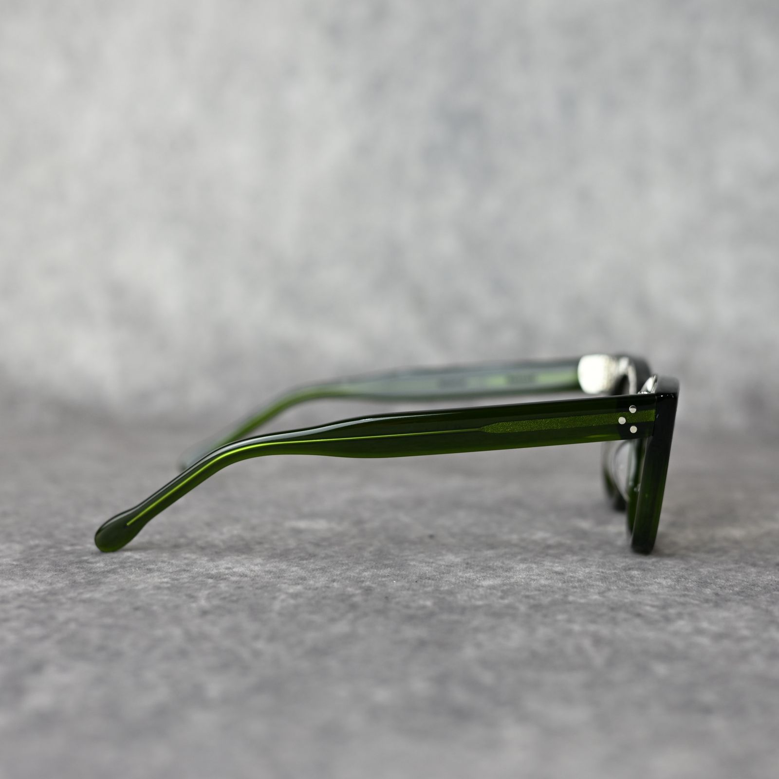 × 金子眼鏡 SUNGLASSES BEATNIK (OLIVE) -  サングラス （オリーブ）