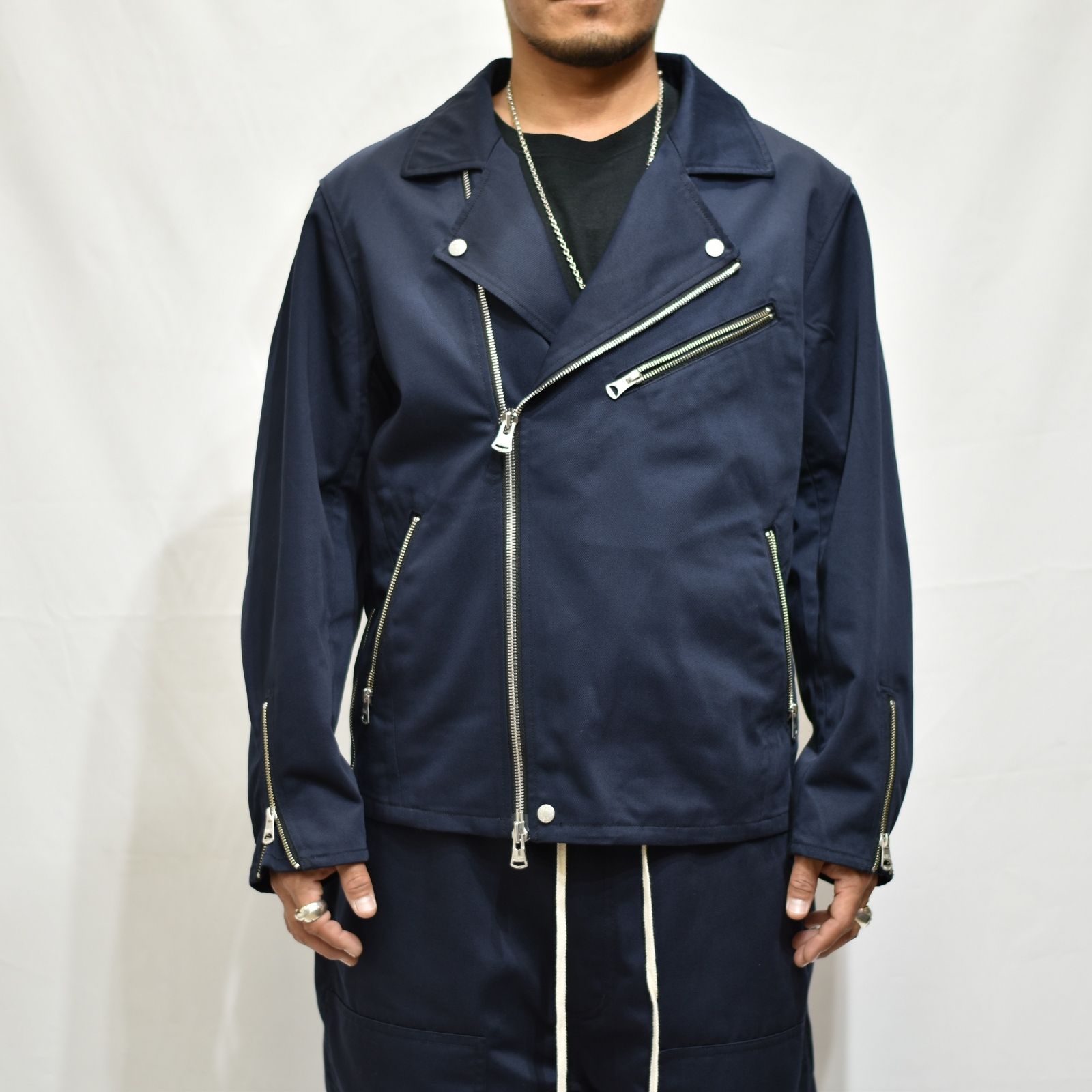 ISAMU KATAYAMA BACKLASH - ×× Dickies ライダース (NAVY