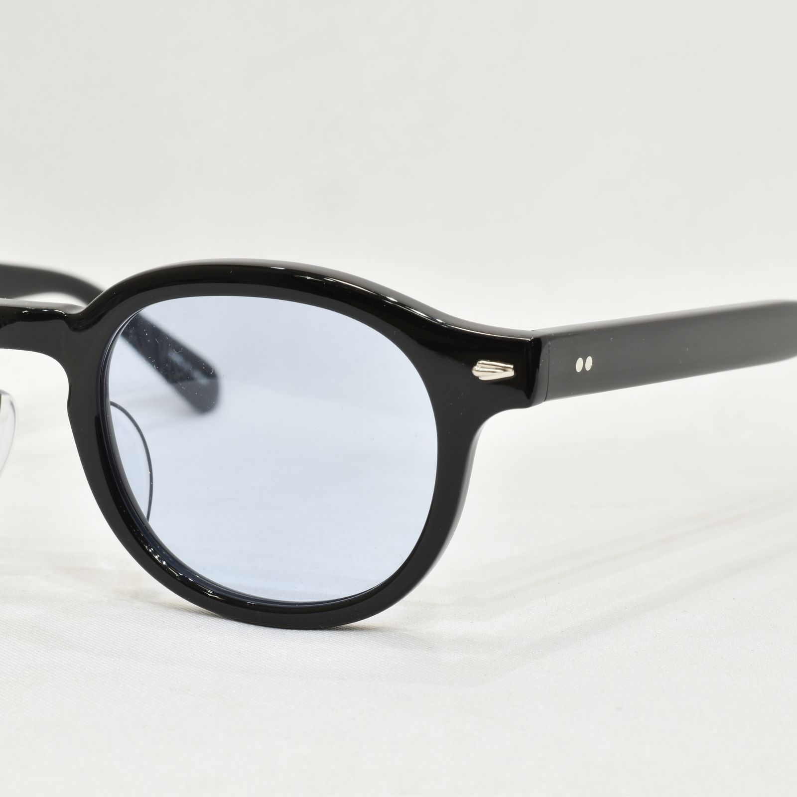 B/W TYPE GLASSES (BLACK/BLUE)