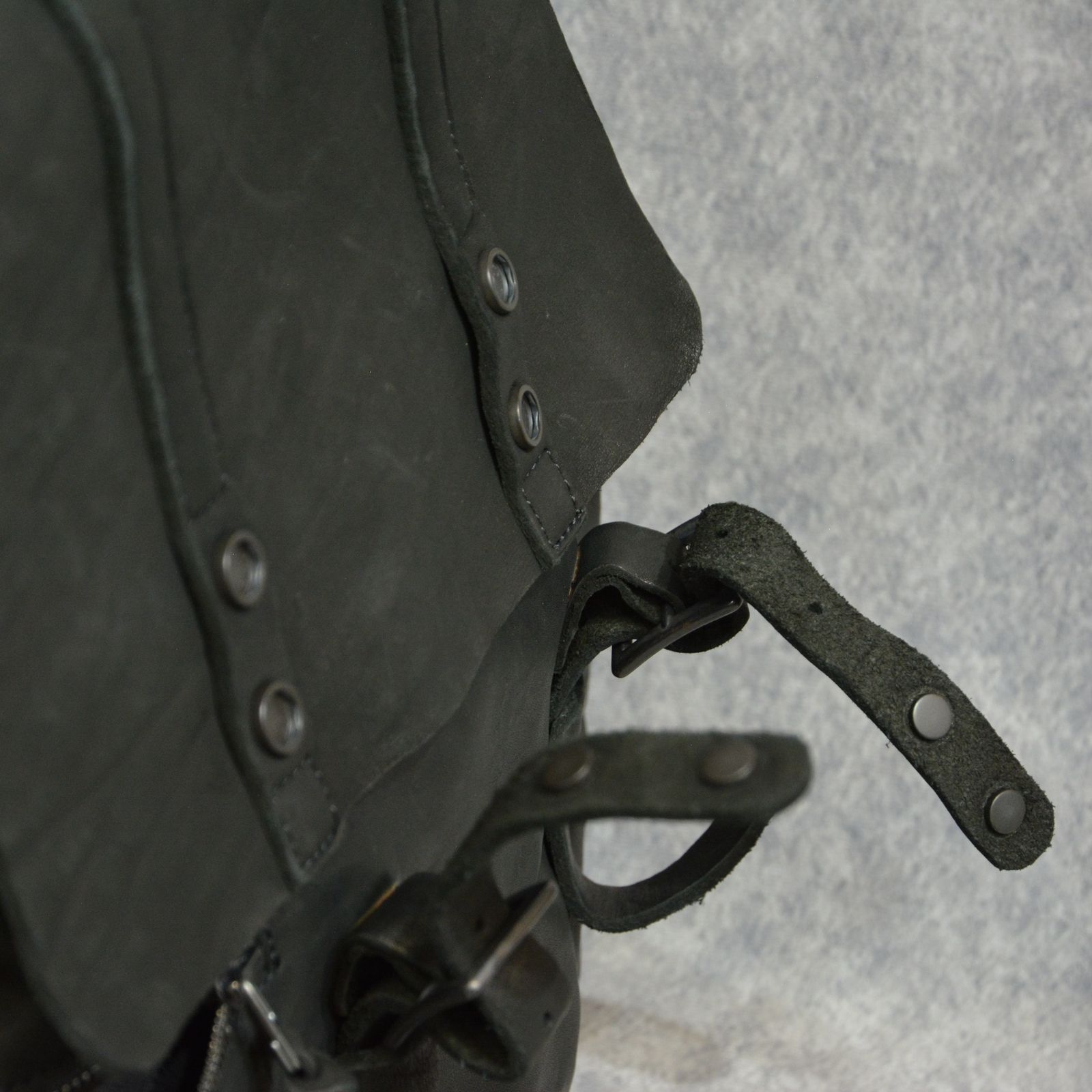 ジャパン ダブルショルダー フルタンニン製品染め ミリタリーバッグ （BLACK） 92-33