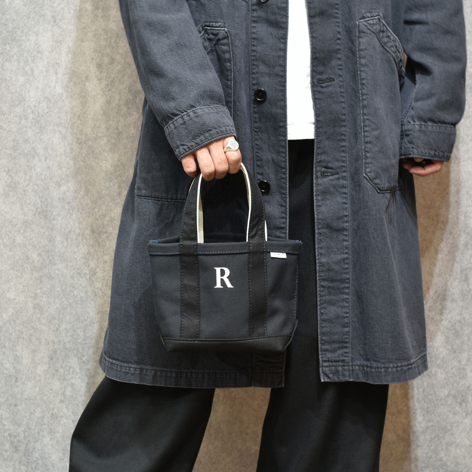 R9 SMALL TOTE BAG （BLACK）｜スモール トートバッグ｜RW26S0737