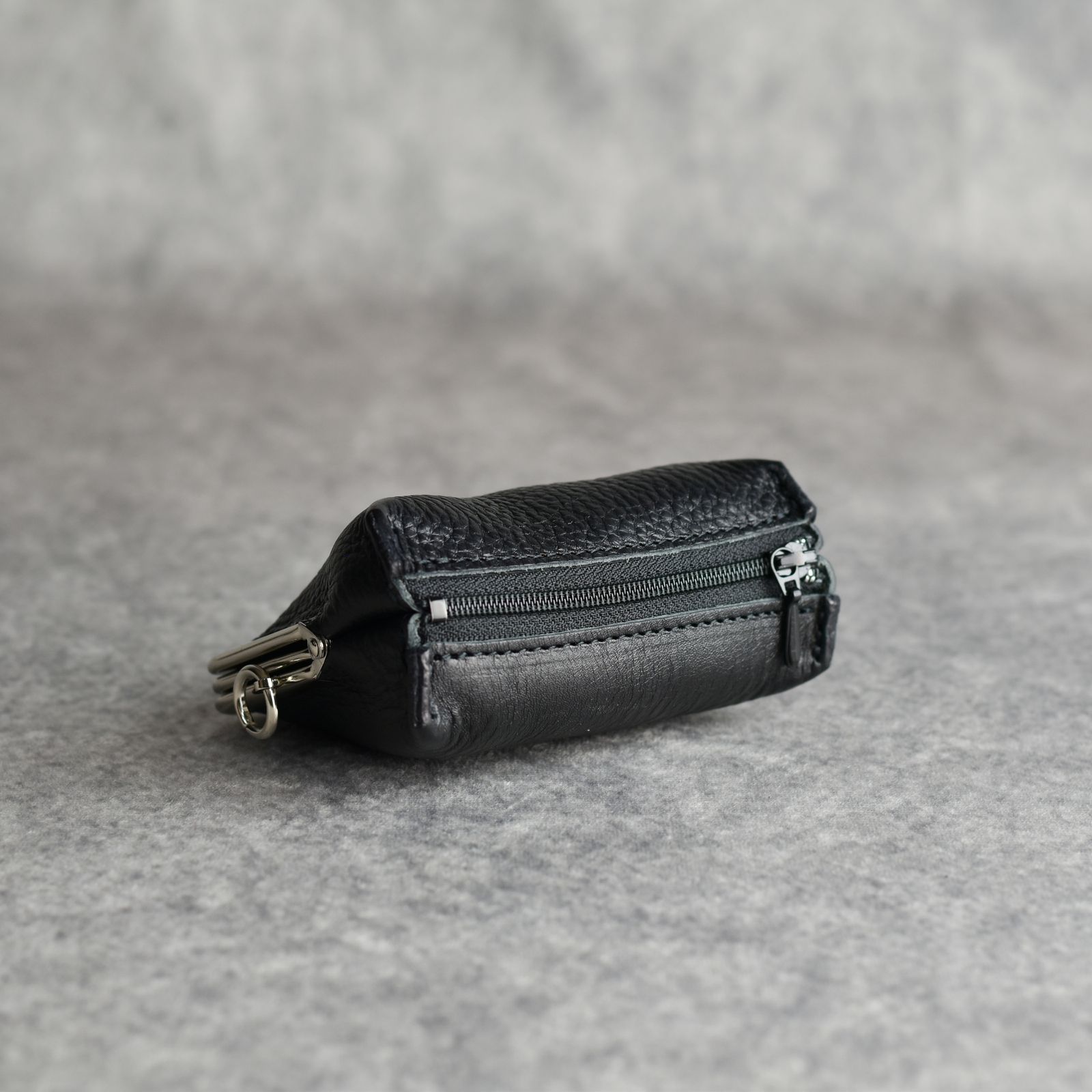 STUDS LEATHER INTERNAL FLEX FRAME TYPE 2WAY MULTI WALLET (BLACK) / スタッズ レザー ガマ口 財布