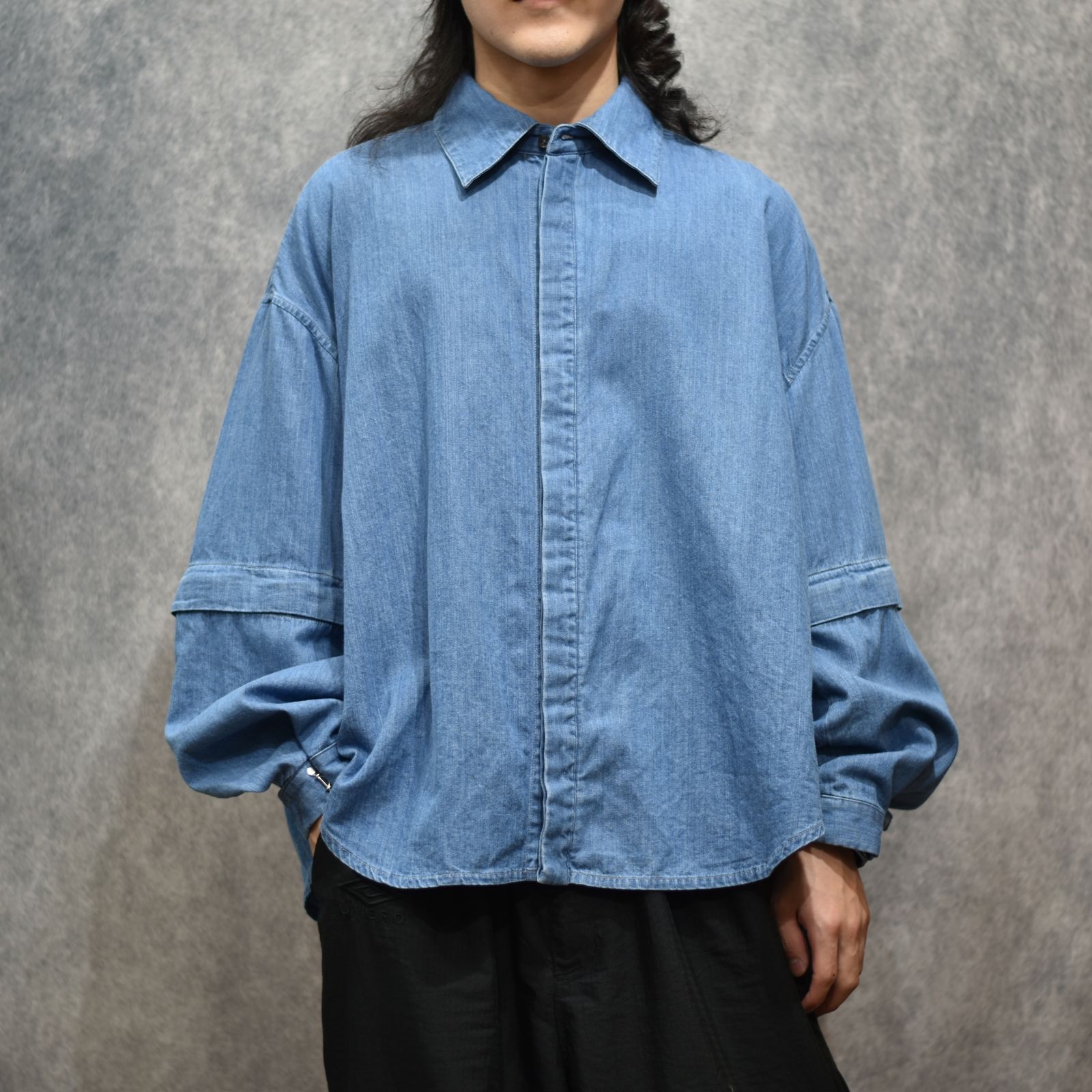 デタッチャブルスリーブホックカフスシャツ (BLUE WASHED)｜LB26SS-SH11-BWD