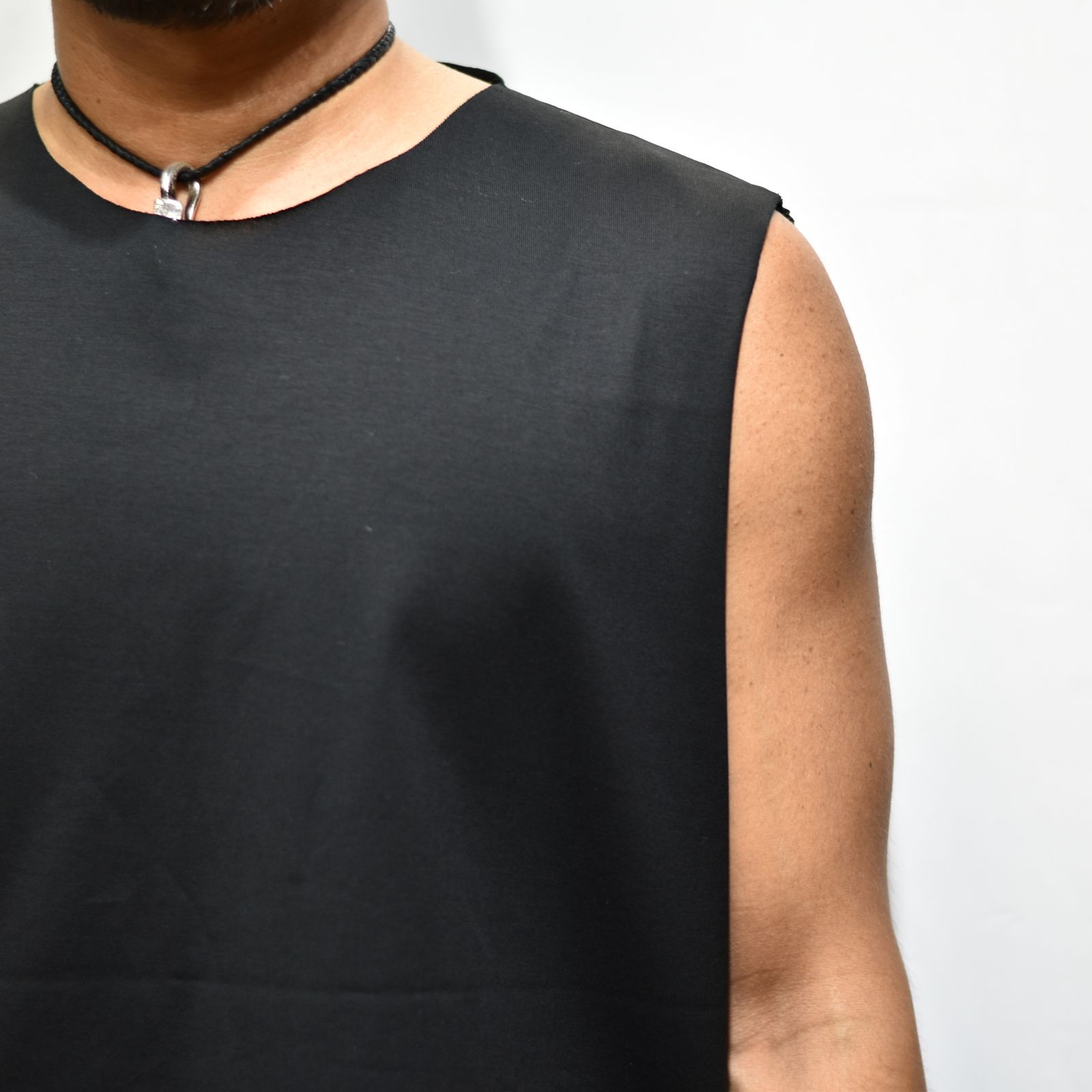 iwahaze pullover (black)