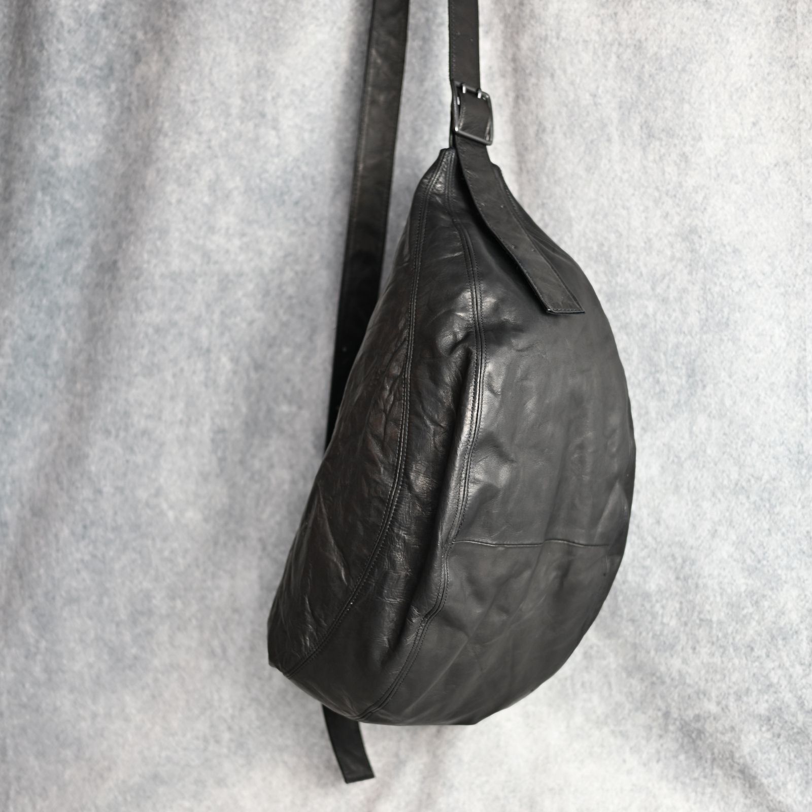 yohji yamamoto - HORSE LEATHER BAG （BLACK） / ホースグレイン ショルダー バッグ（ブラック） /  HO-I02-762 | chord online store