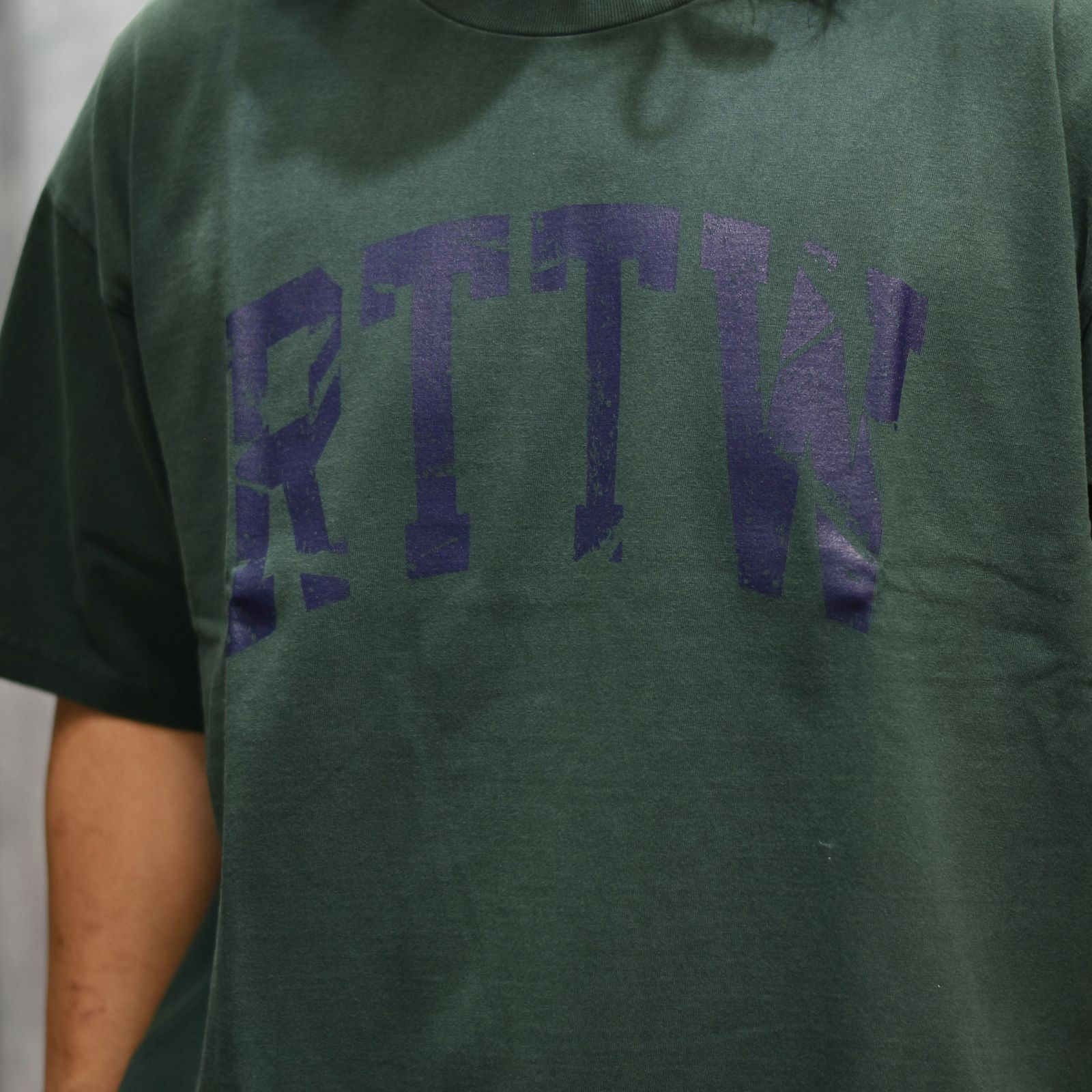 RTTW TEE （GREEN）｜プリントTシャツ｜RW26S0628