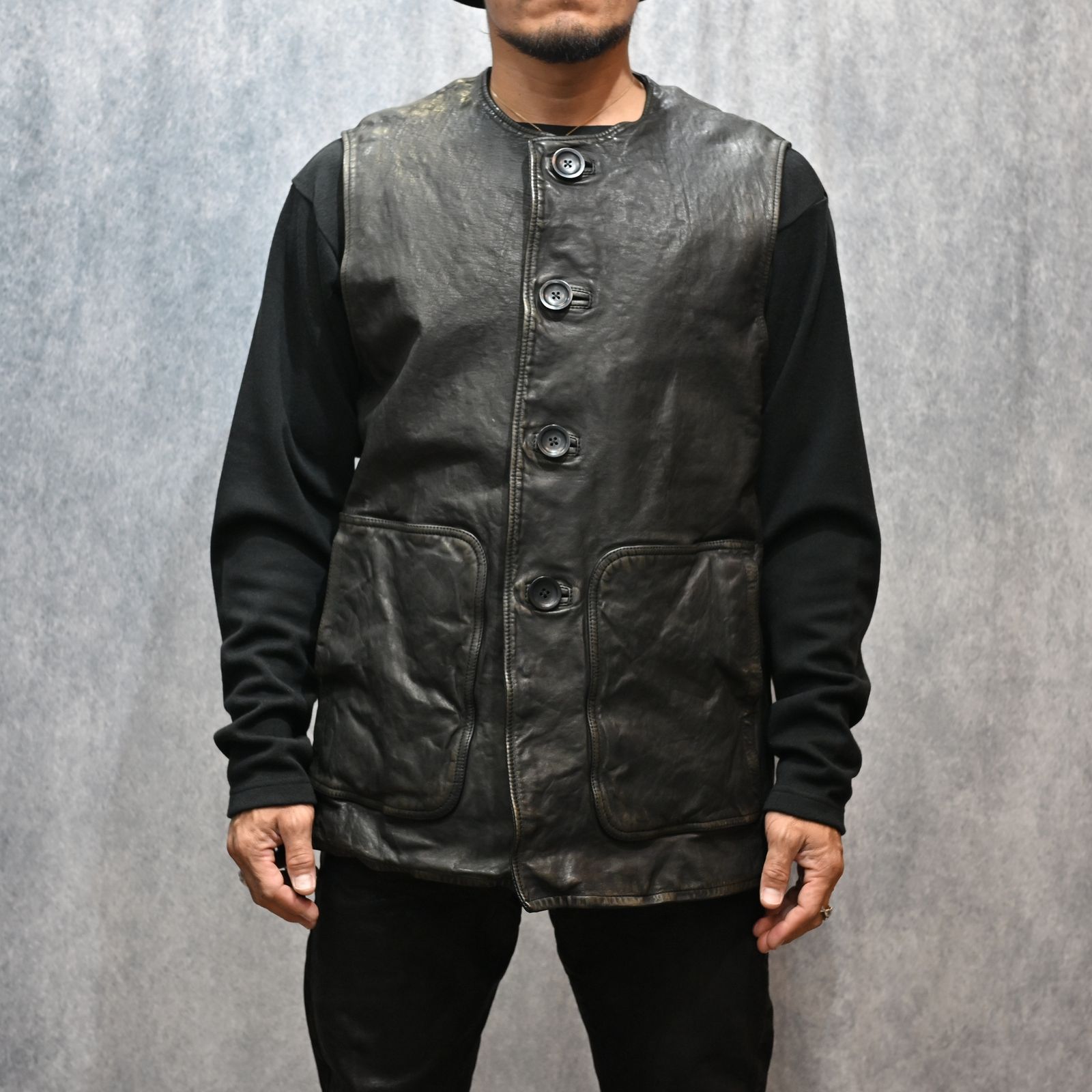 JAPANステア ミモザ鞣し製品染め ヴィンテージ加工 4Bベスト （BLACK）｜2176-01