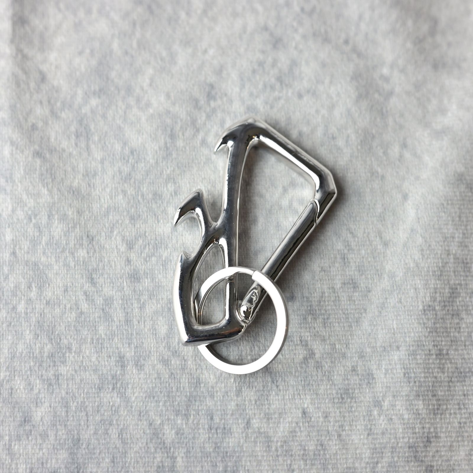 FLAME CARABINER (SILVER / シルバー）