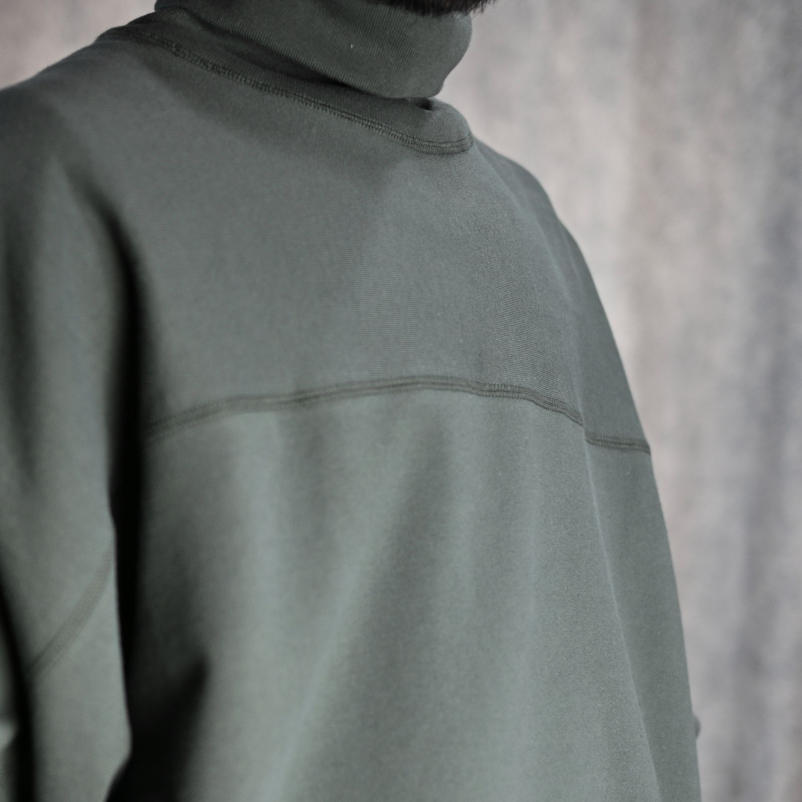 EXCHANGE HIGH NECK LONG SLEEVE (CHARCOAL) - ハイネック ロングスリーブ スウェット （チャコール） / 9242-CS02-009