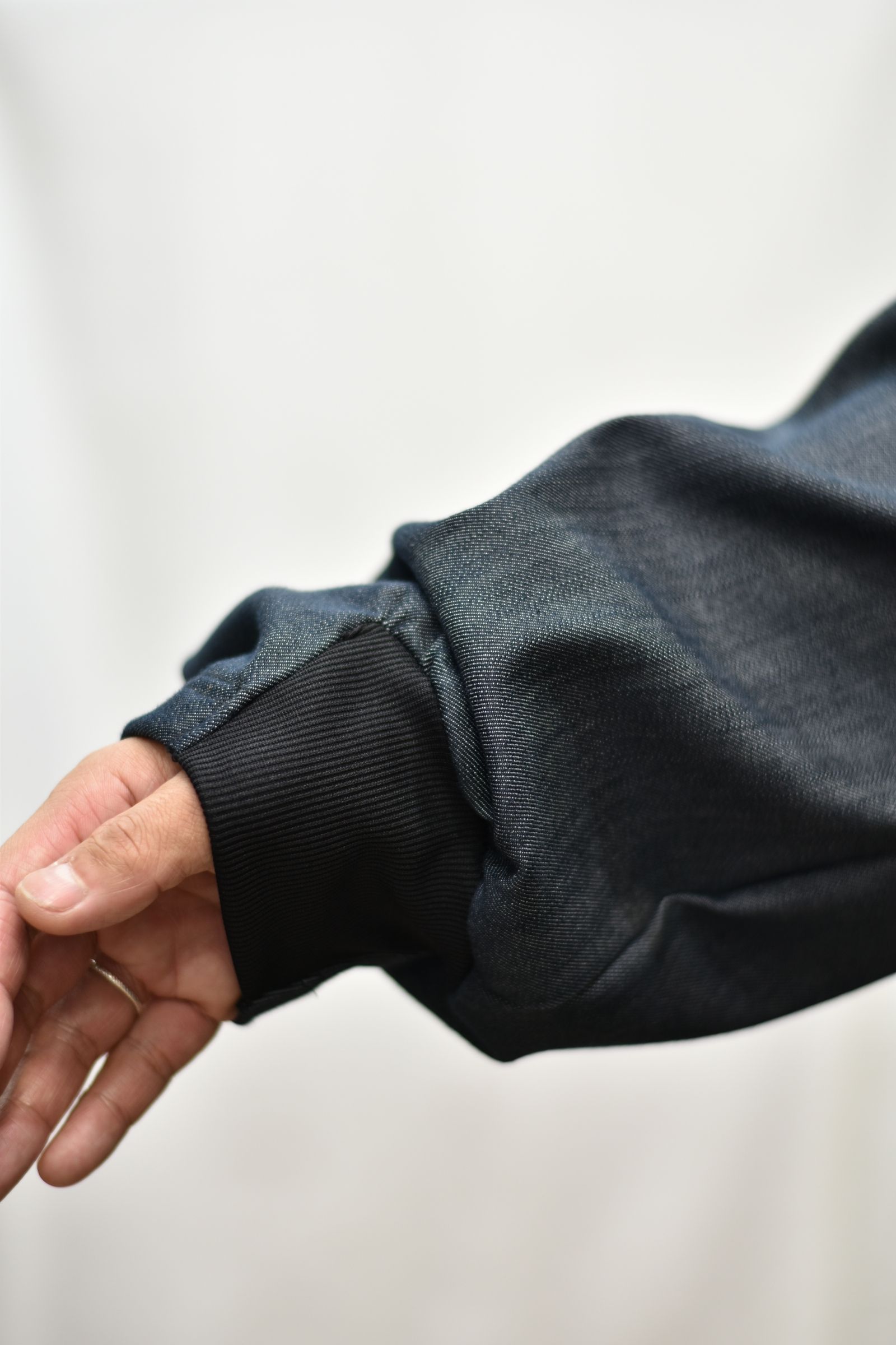 コンビネーションプルオーバー / LB21FW-PO02-DN (BLACK×NAVY)