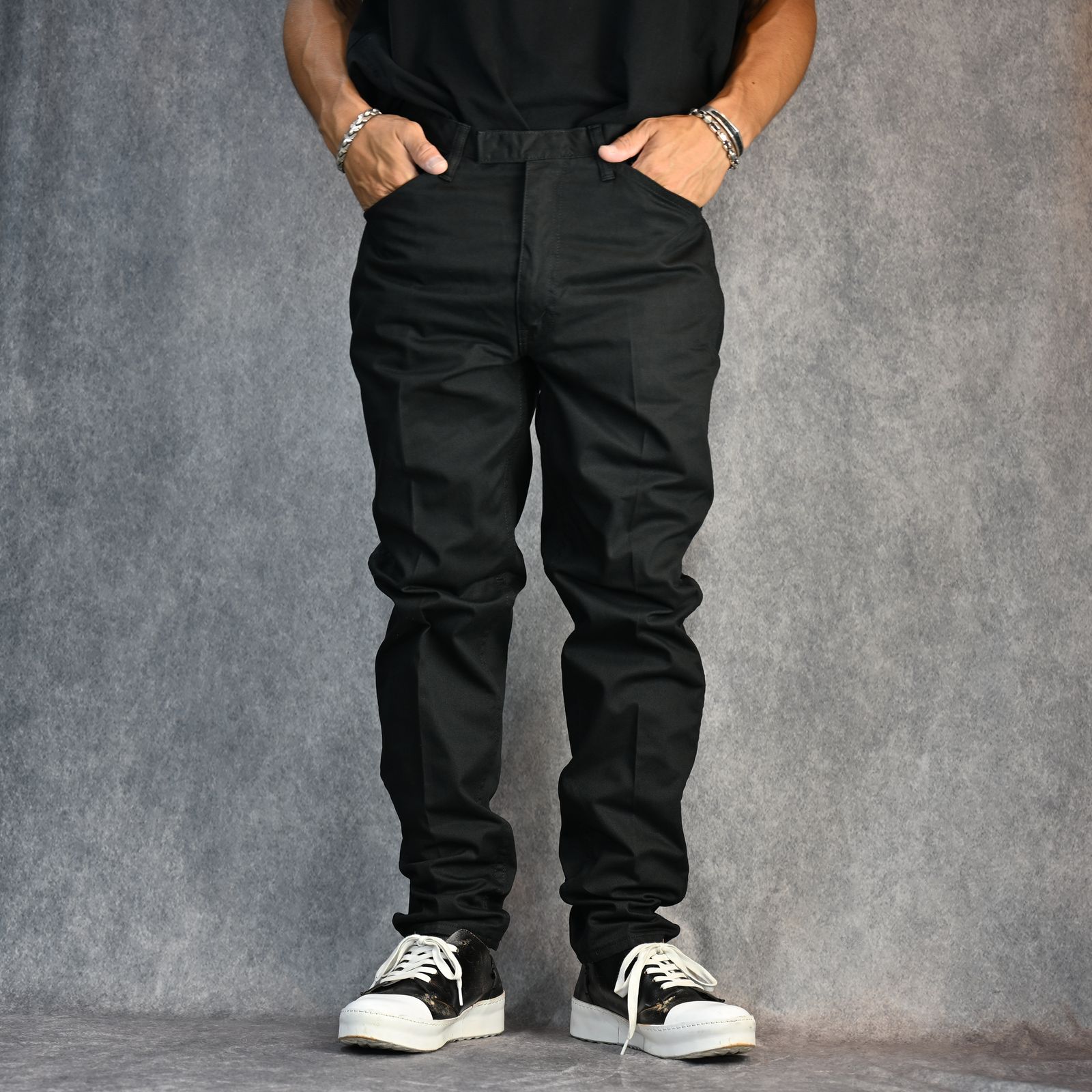 alexander mcqueen テーパードパンツ Alexander McQueen テーパードパンツ | ブラック | FARFETCH JP