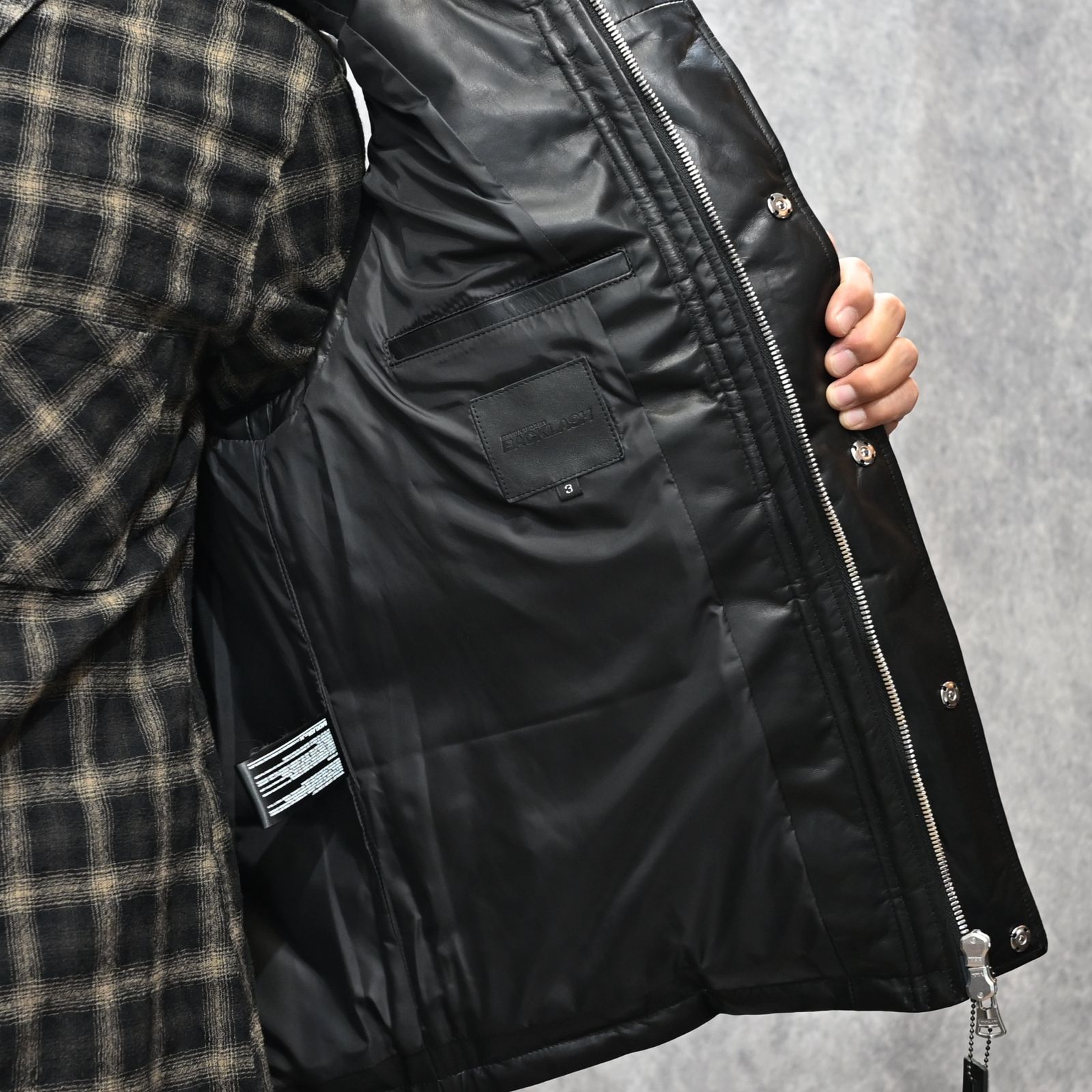 ファニチャーレザー + ポーランドホワイトグース ダウンベスト （BLACK / ブラック） 2031-13