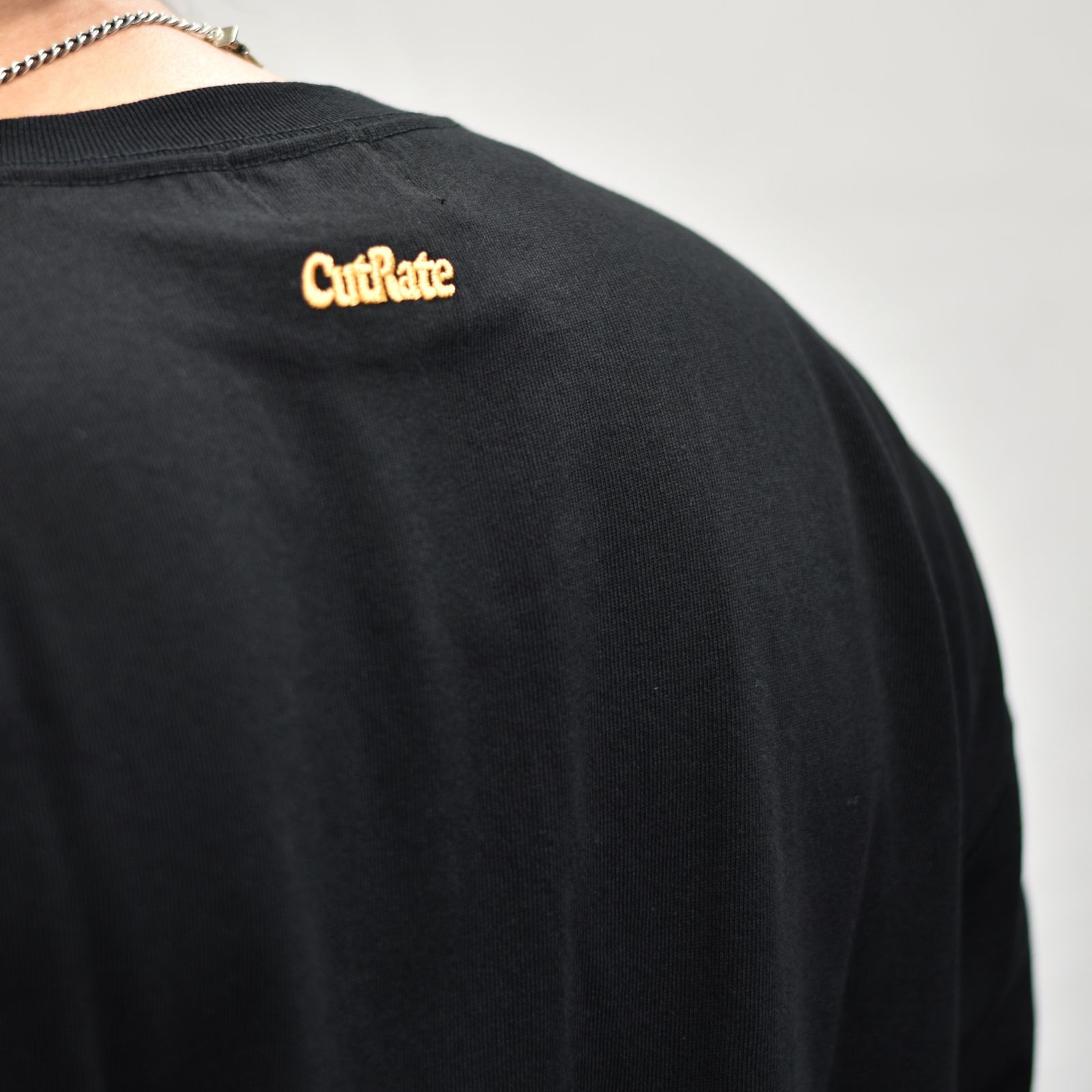 CUTRATE CLASSIC LOCAL LOGO HEAVY WEIGHT DROPSHOULDER S/S -T-SHIRT (BLACK)
